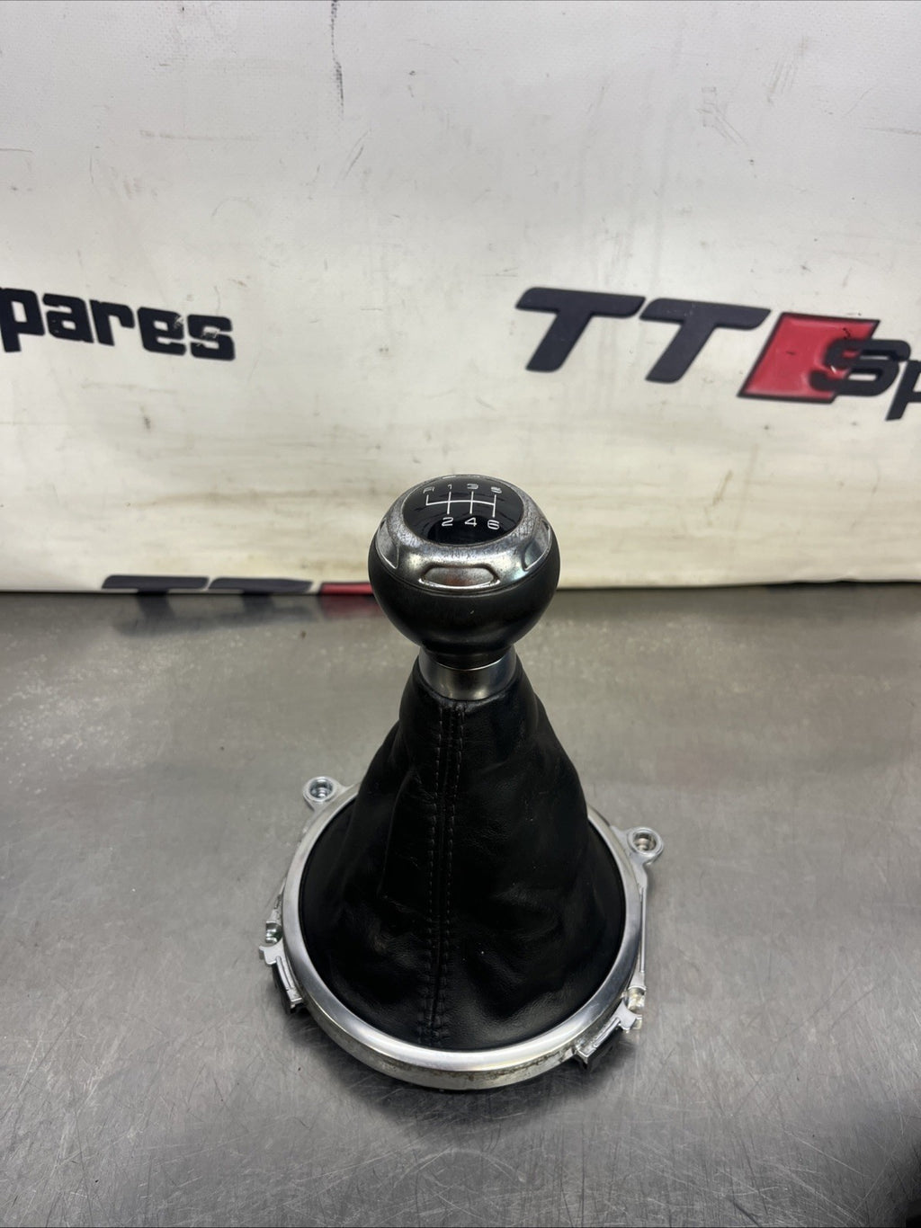 8J2863916A Audi TT Gear Knob Console Surround Trim 6 Speed Manual 2007 MK2 8J 