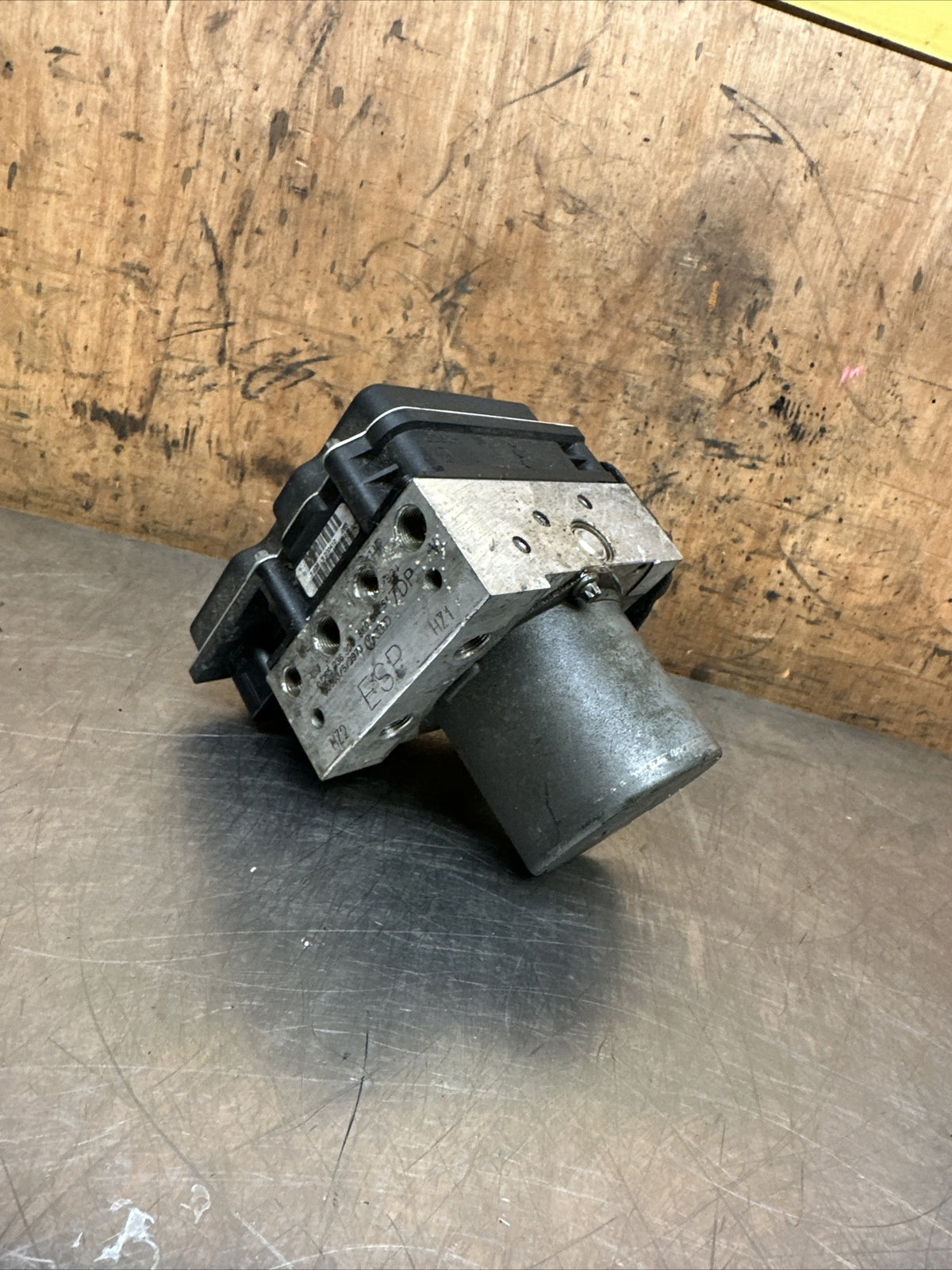 AUDI A5 8T ABS PUMP CONTROL MODULE 8K0907379BB 8K0614517DP 2008-15 8K0907379BB