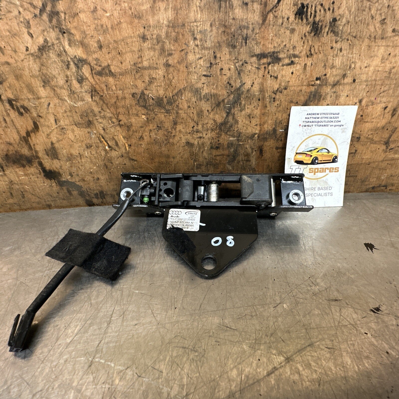 8J7871444A Audi TT 8J Mk2 Roadster OS Right Roof Closing Catch Latch 