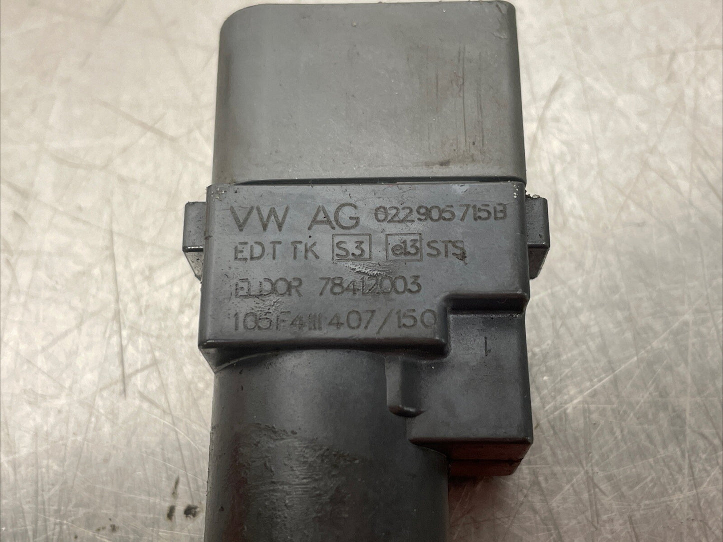 Audi TT V6 Quattro 2004 3.2 petrol ignition coil pack x6 set 0986221051 GENUINE