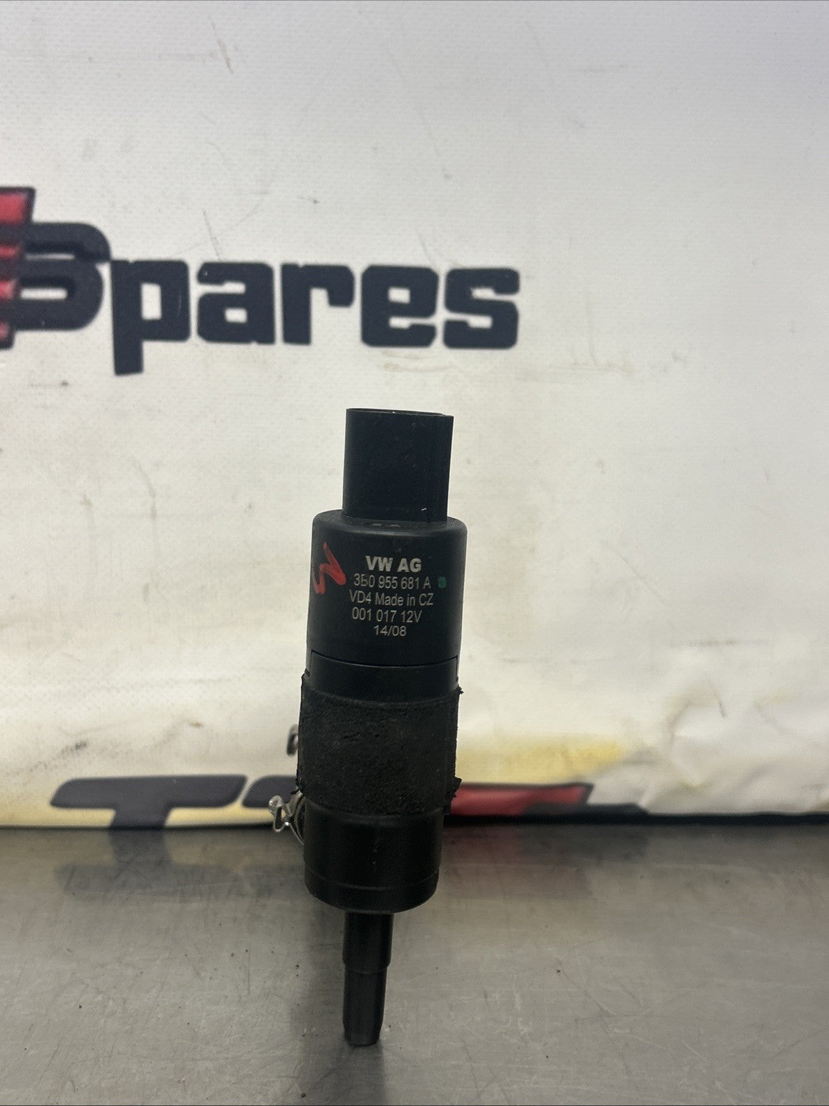 Audi A4 B8 A5 8T Headlight Washer Pump 3B0955681A