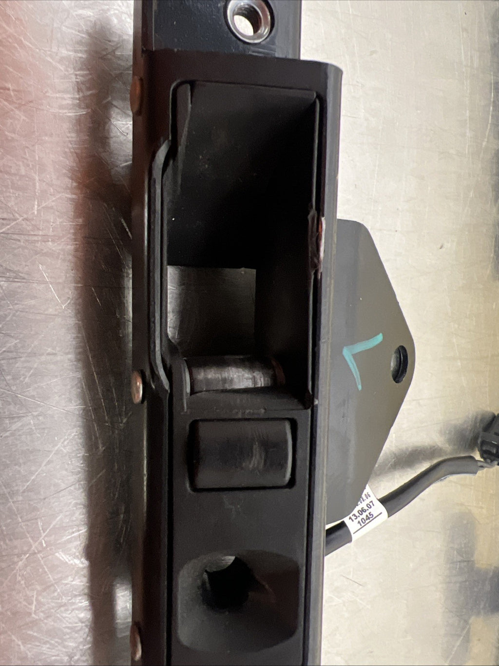 Audi TT MK2 Roadster Passenger Side Left Roof Latch Lock 8J7871443A 2007