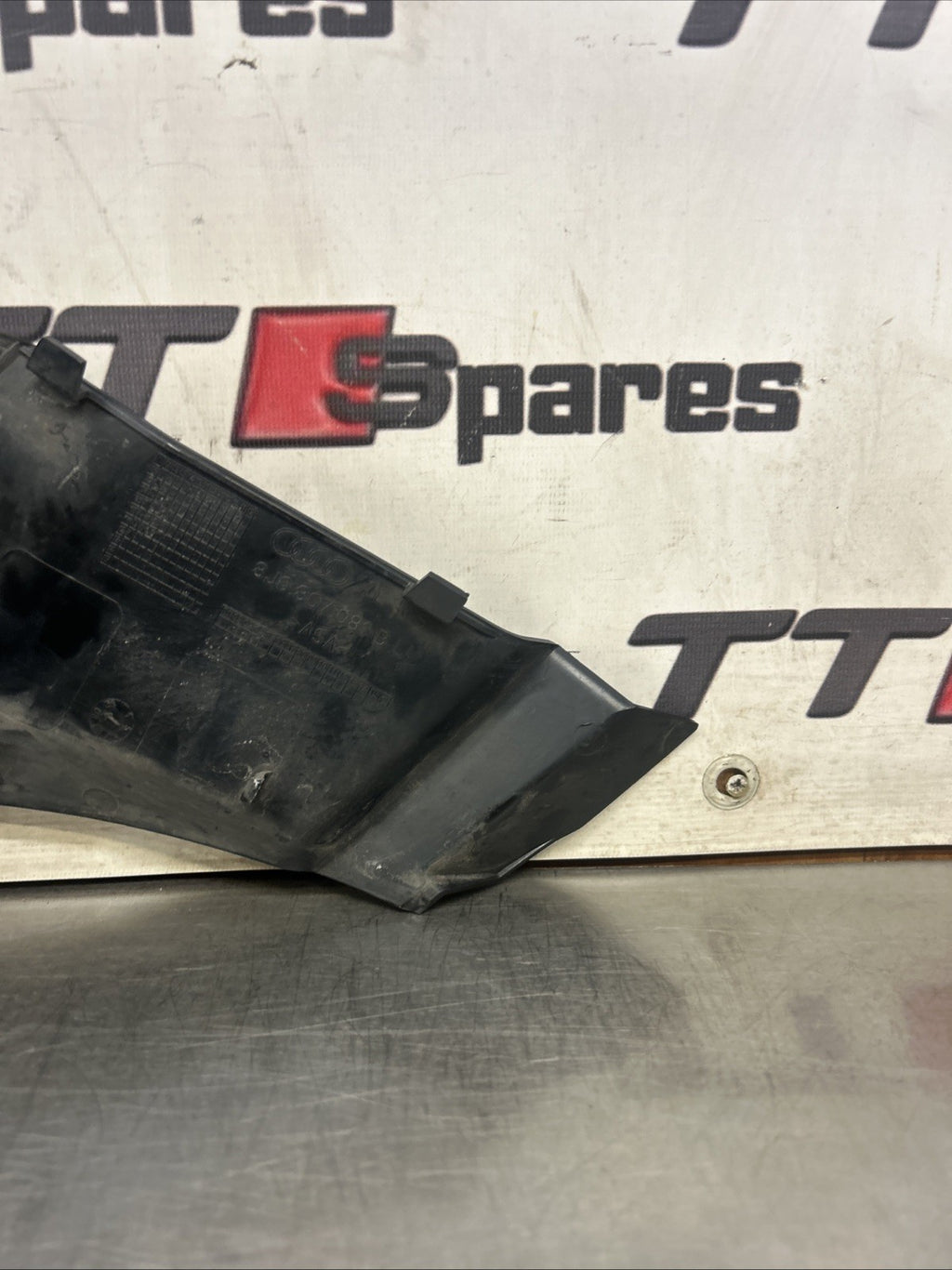 2008-2012 Audi TT Front Right Driver Centre Grill Side Trim 8J0807082