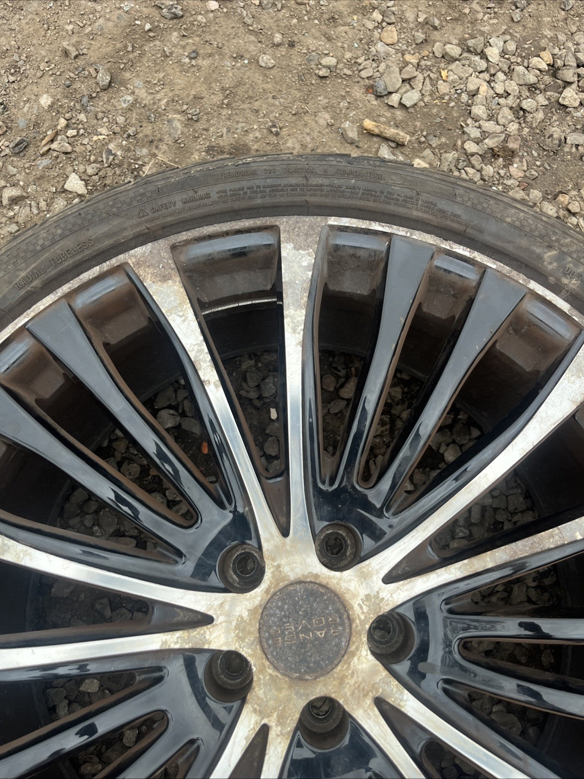 NON GENUINE 22" RANGE ROVER SPORT SVR ALLOY WHEEL