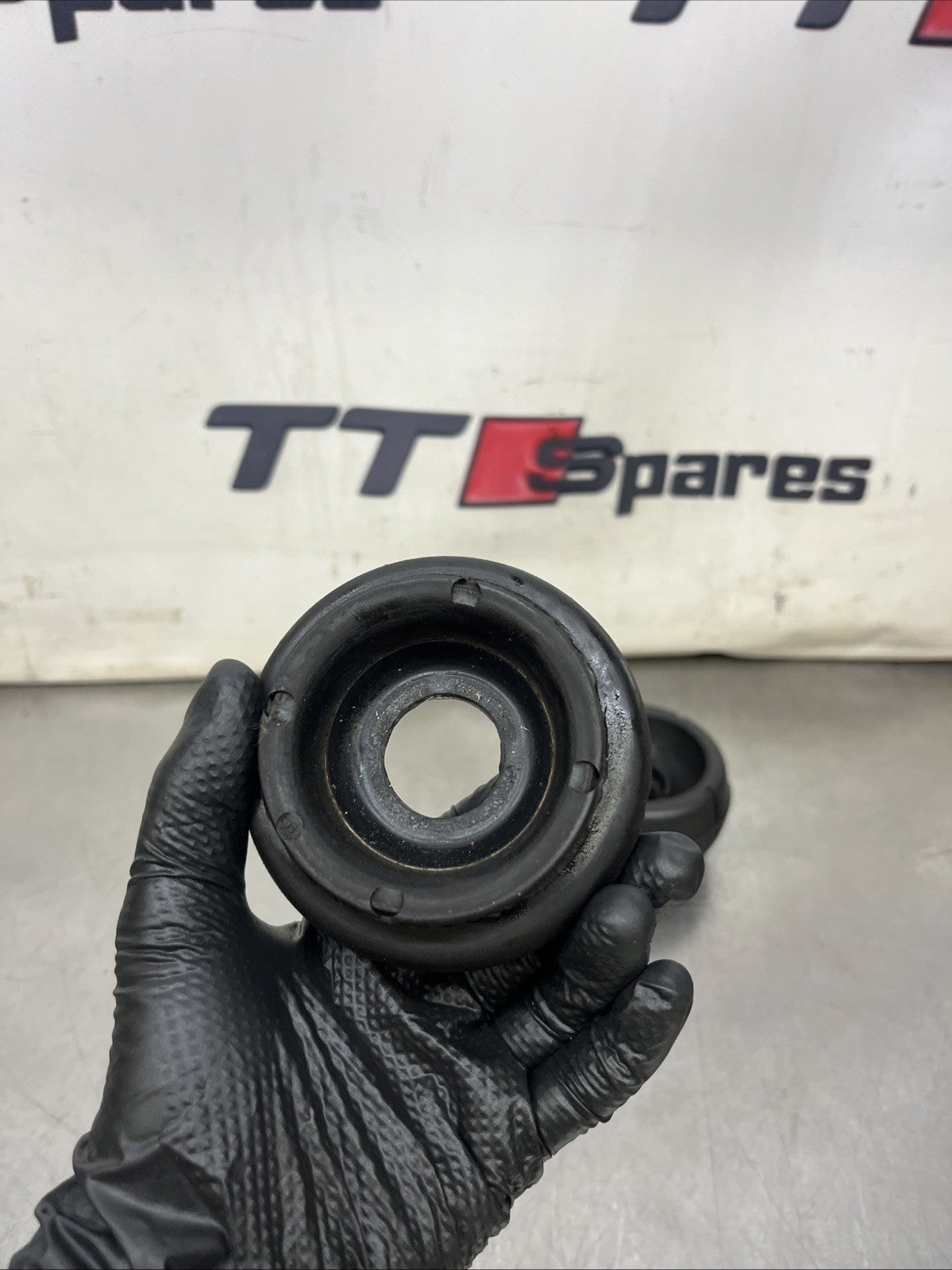 Front Suspension Strut Top Mount Bushes for Audi TT MK1 8N 1999-2006