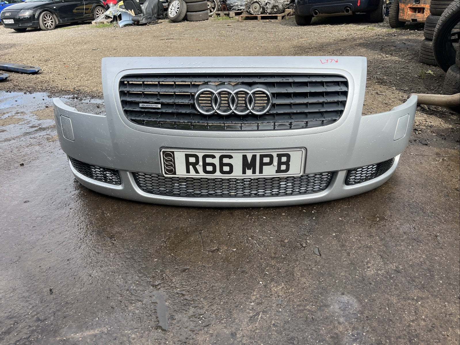 AUDI TT 8N MK1 225 FRONT BUMPER SILVER LY7W