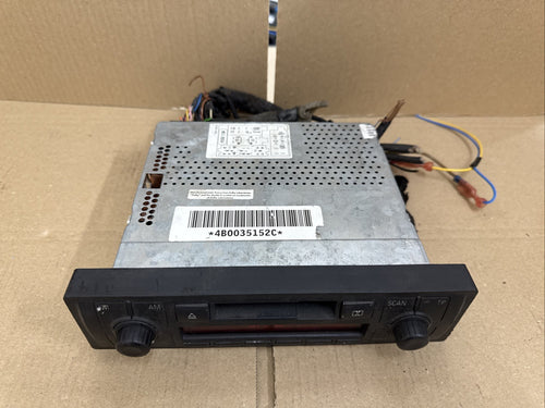 4B0035152C 2003 AUDI TT RADIO STEREO CASSETTE PLAYER HEAD UNIT With No Code