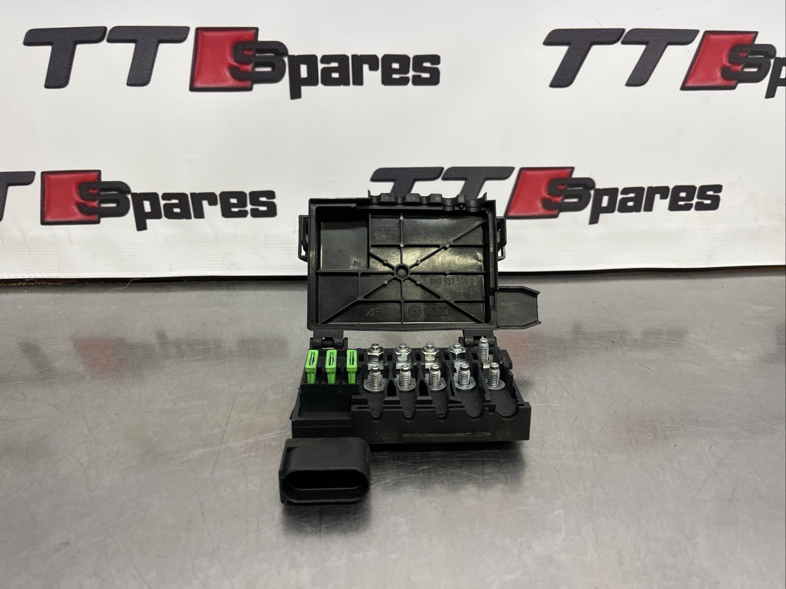 Audi TT 8N Mk1 3.2 V6 BHE Battery Engine Bay Fuse Box 8N0937550D