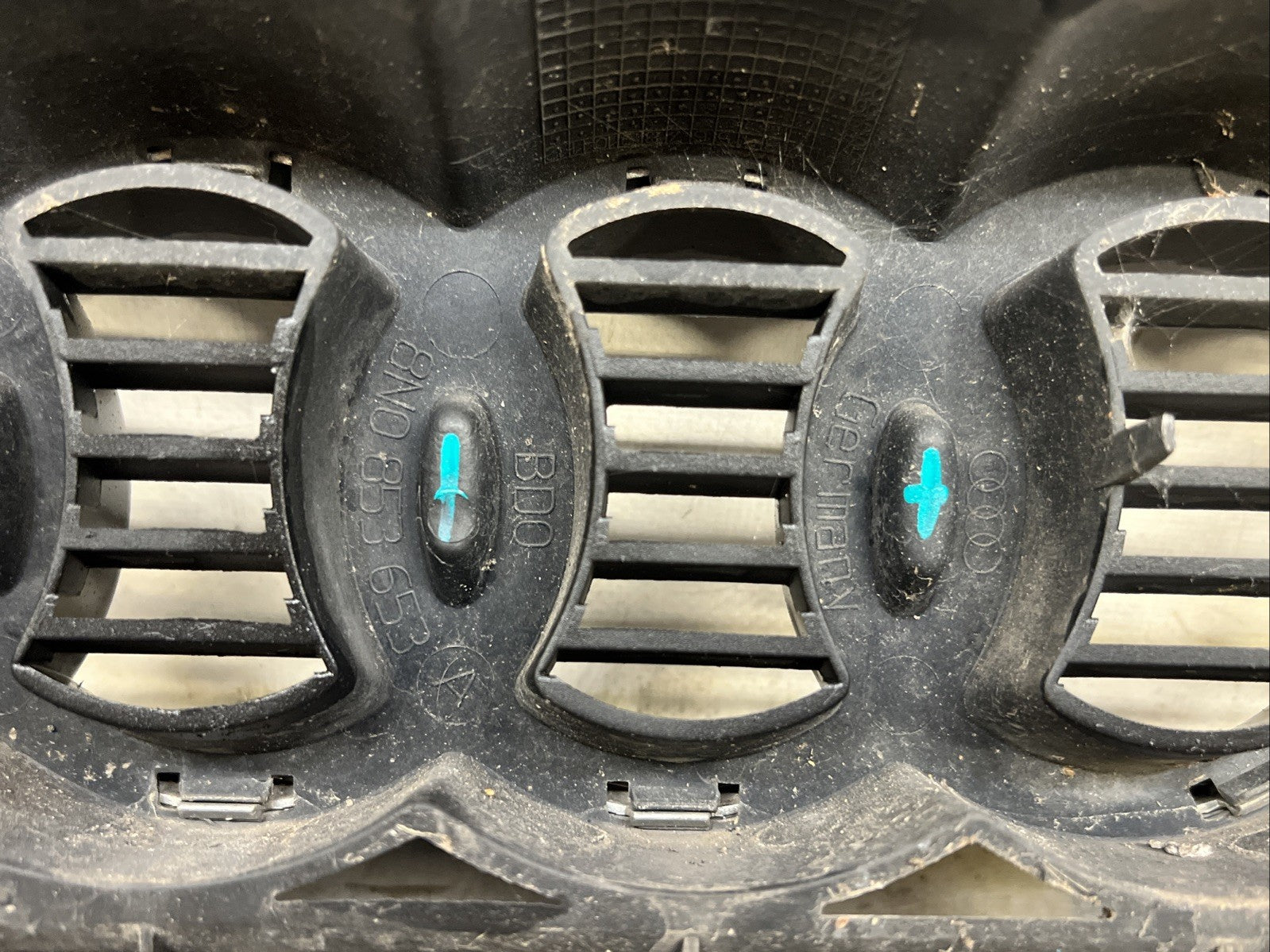 Audi TT MK1 1.8T Front Upper Grill Grille 8N0853653A 2000