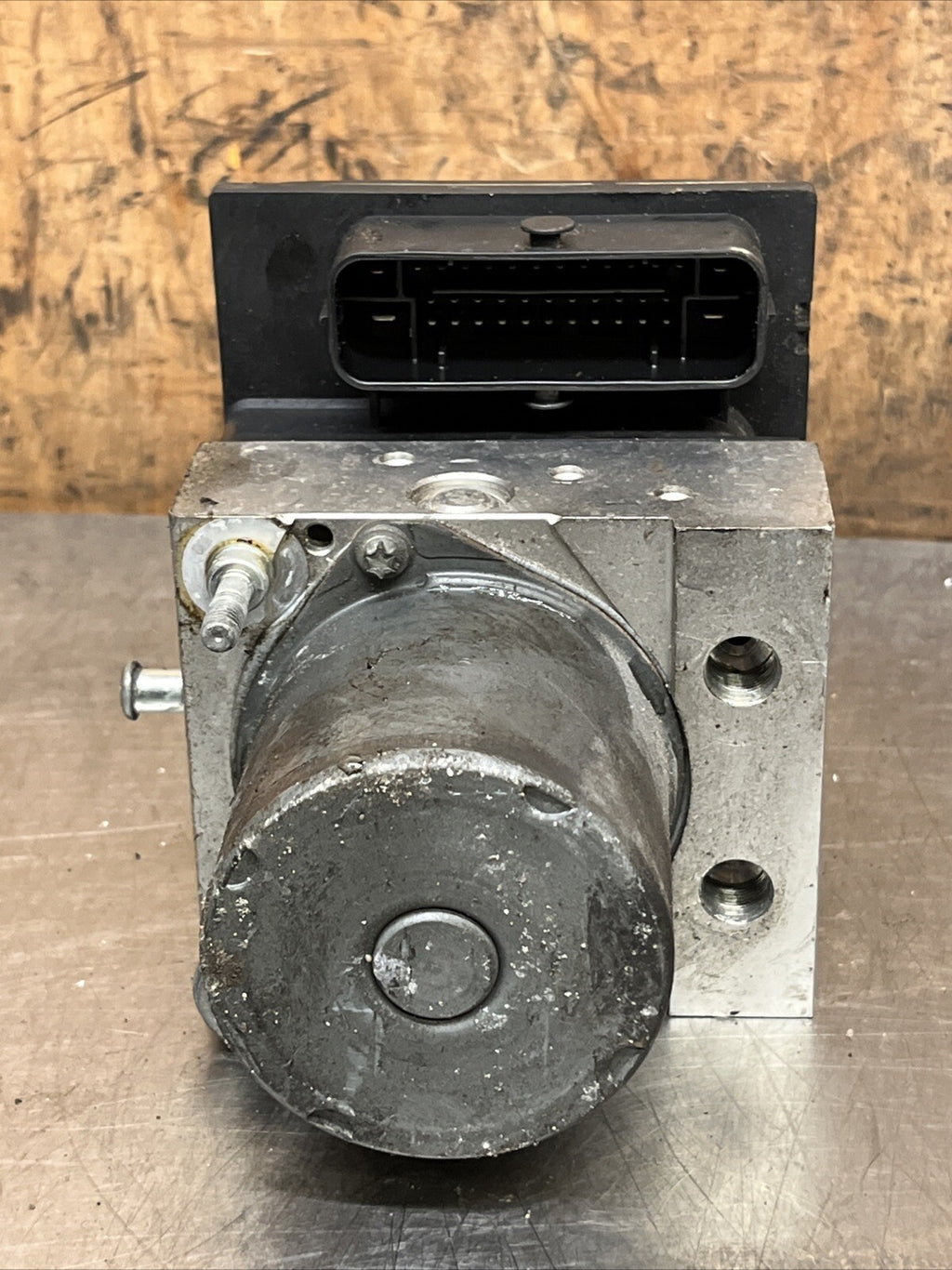 4F0910517P Audi S6 5.2 V10 ABS Pump 2007 