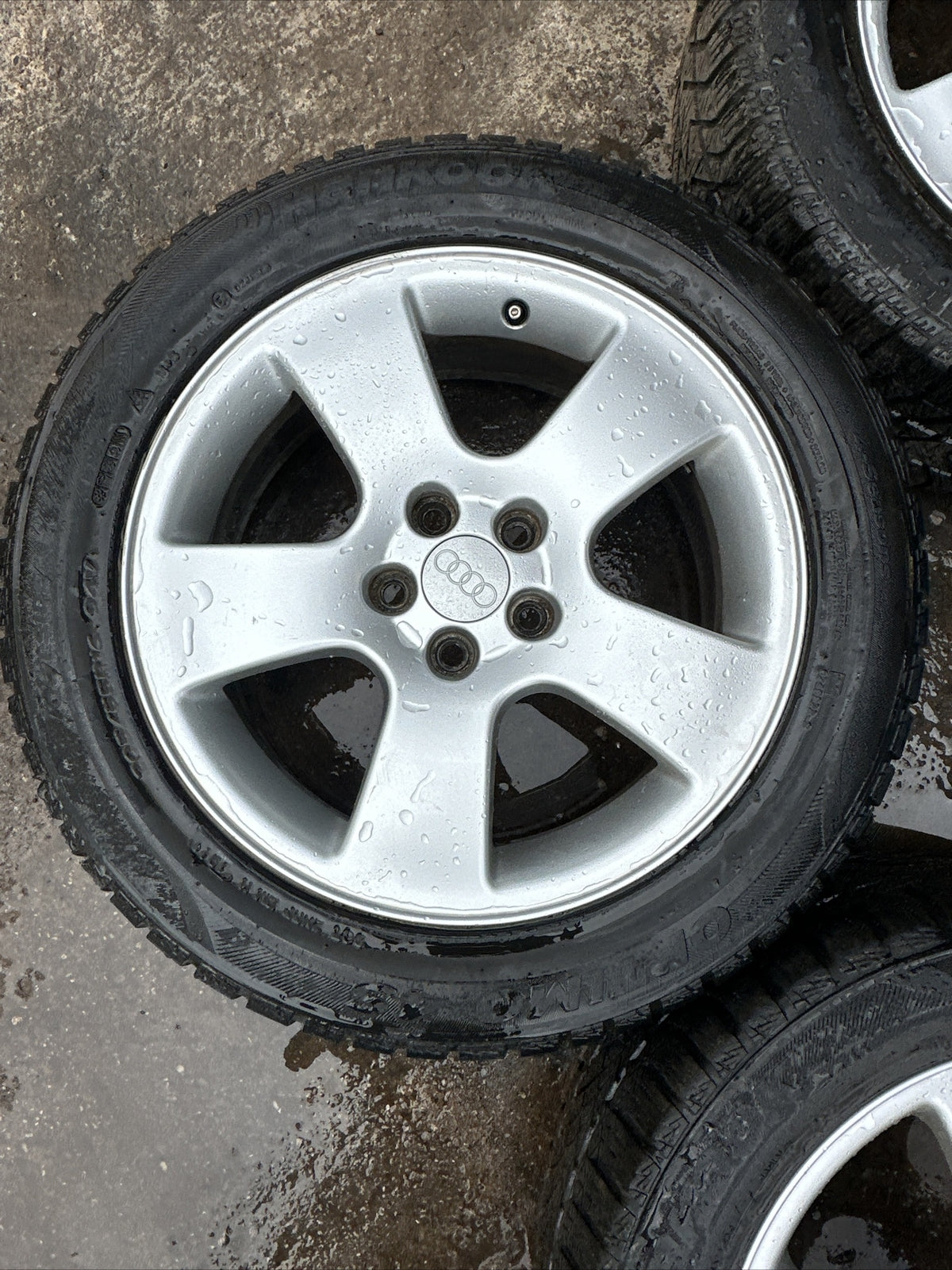 8L0601025K Audi 5 Spoke Wheel 6.5 x 16" ET42 Z7131.2