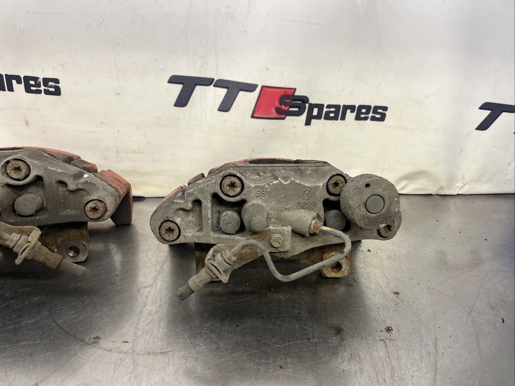 AUDI TT MK2 8J 3.2 V6 Front Brake Calipers AND Carriers A3 8P