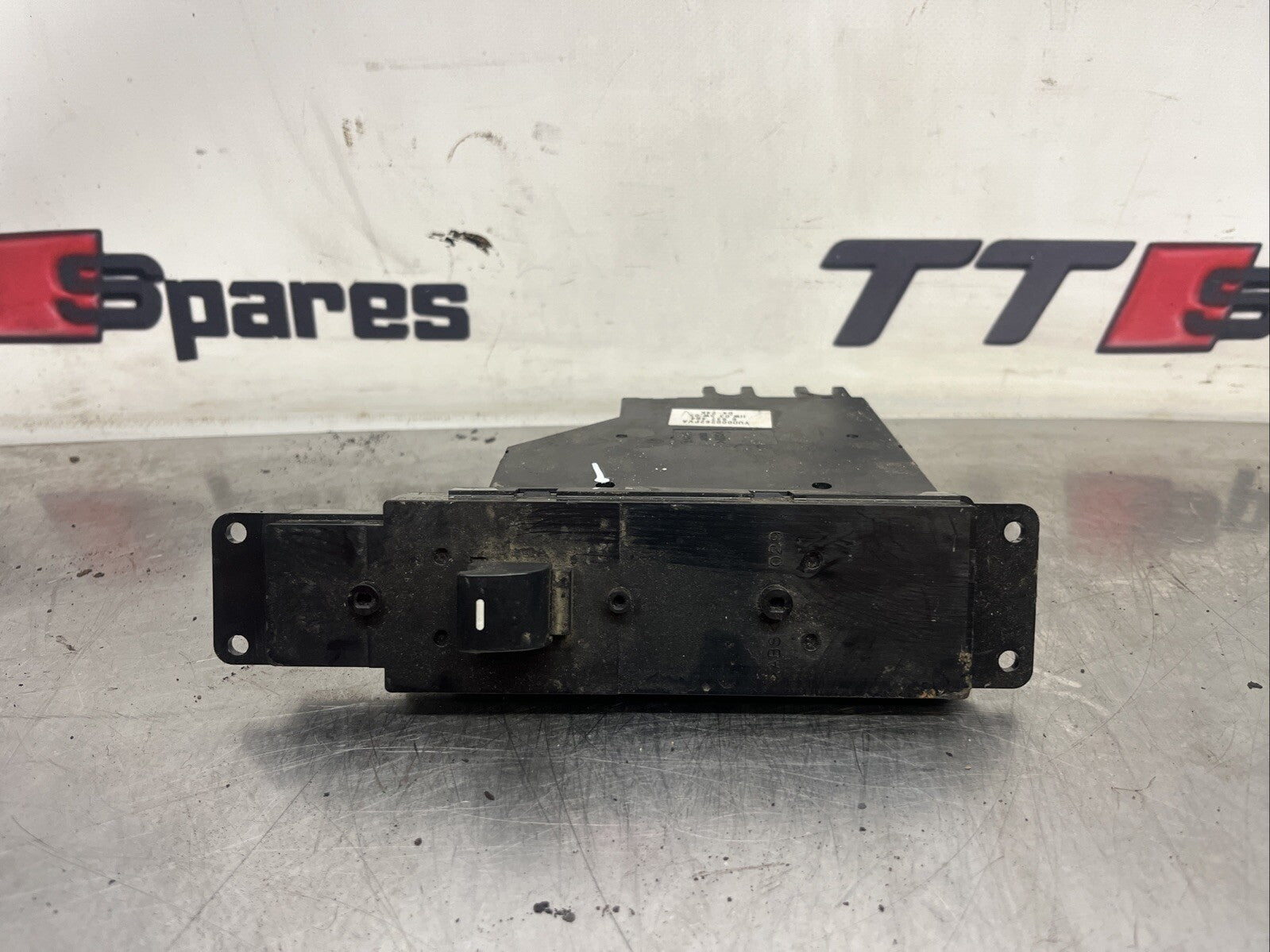 YUD000263PVA RANGE ROVER L322 WINDOW CONTROL SWITCH FRONT LEFT SIDE 2003 