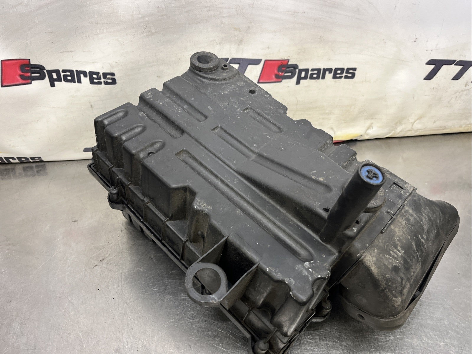 AUDI TT MK2 AIR FILTER BOX HOUSING V6 A3 8P GOLF MK5 R32 8J 06-14