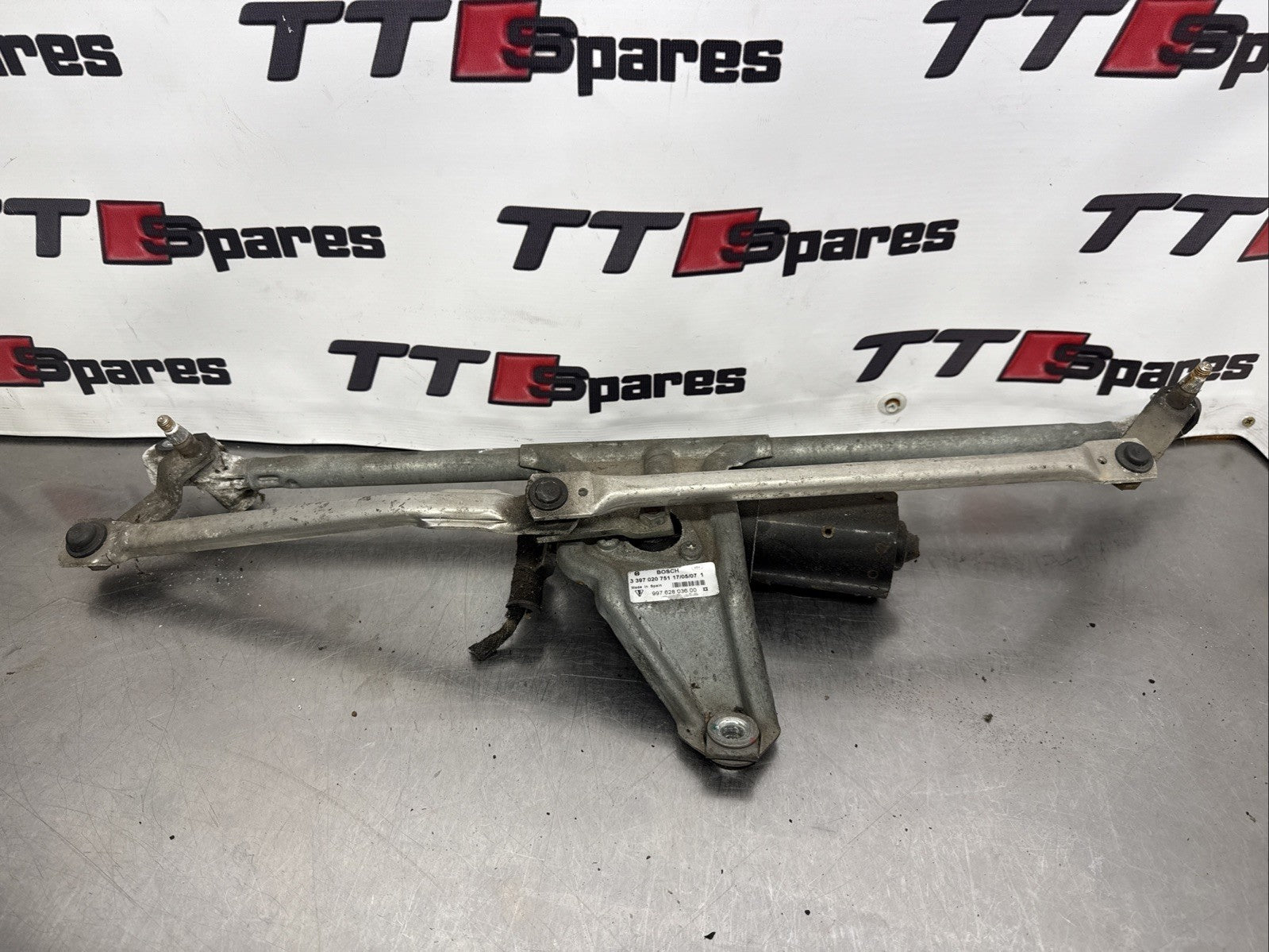 Porsche 911 997 Boxster 987 Wiper Motor and Mechansim 99762803600