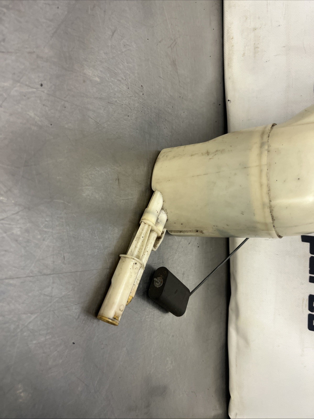 Range Rover L322 3.0D TD6 Fuel Pump 6750011 6750012 2002