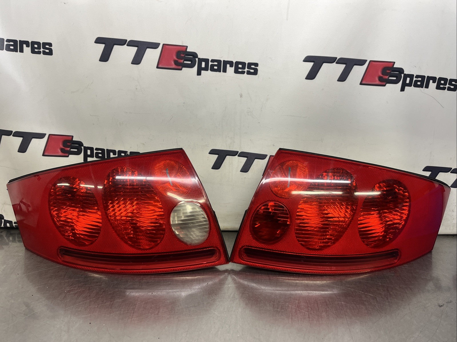 AUDI TT MK1 REAR LIGHTS PAIR 8N 99-06 Late Clear Reverse mint