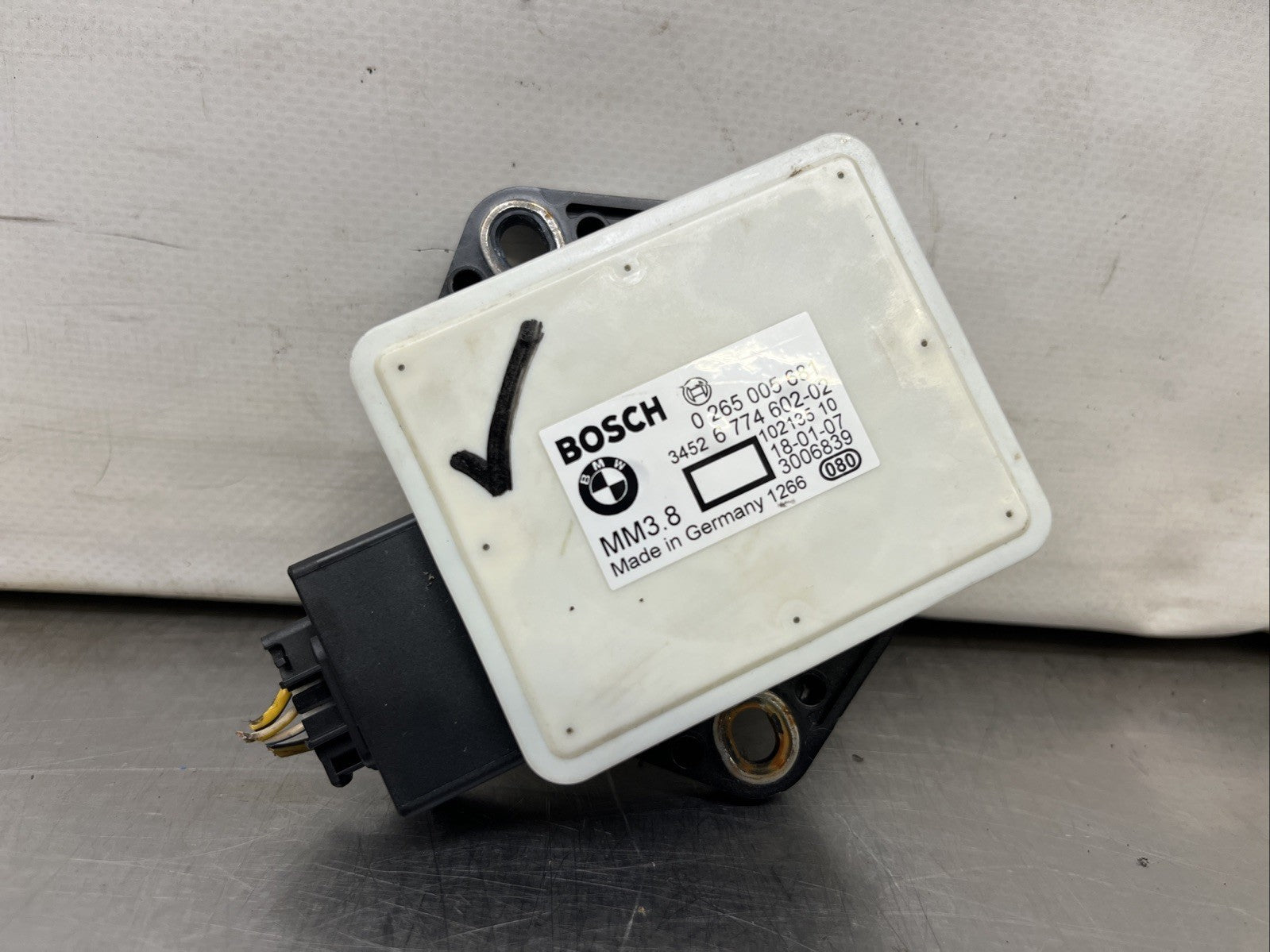 BMW E70 X5 3.0 D SPORT 06-11 YAW RATE SENSOR DSC MODULE 6774602 0265005681#NP45