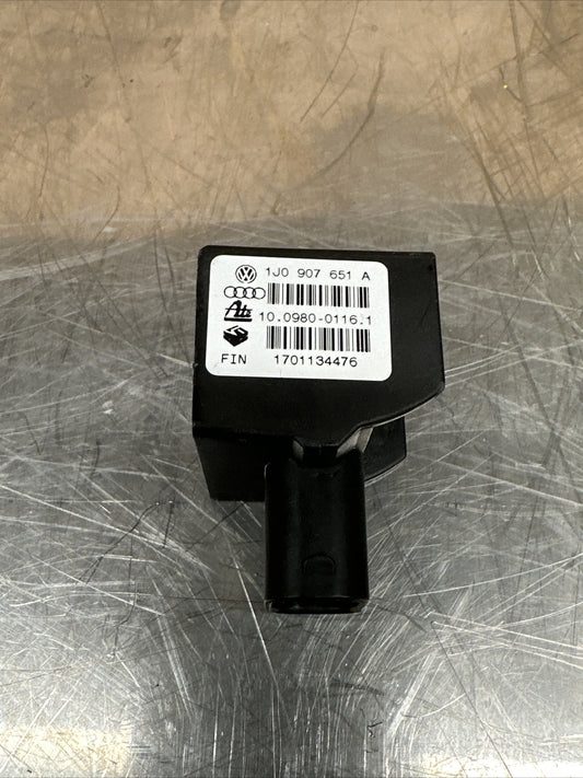 Audi TT A2 A3 S3 VW Beetle Golf 4 ESP Lateral Acceleration Sensor 1J0907651A YAW