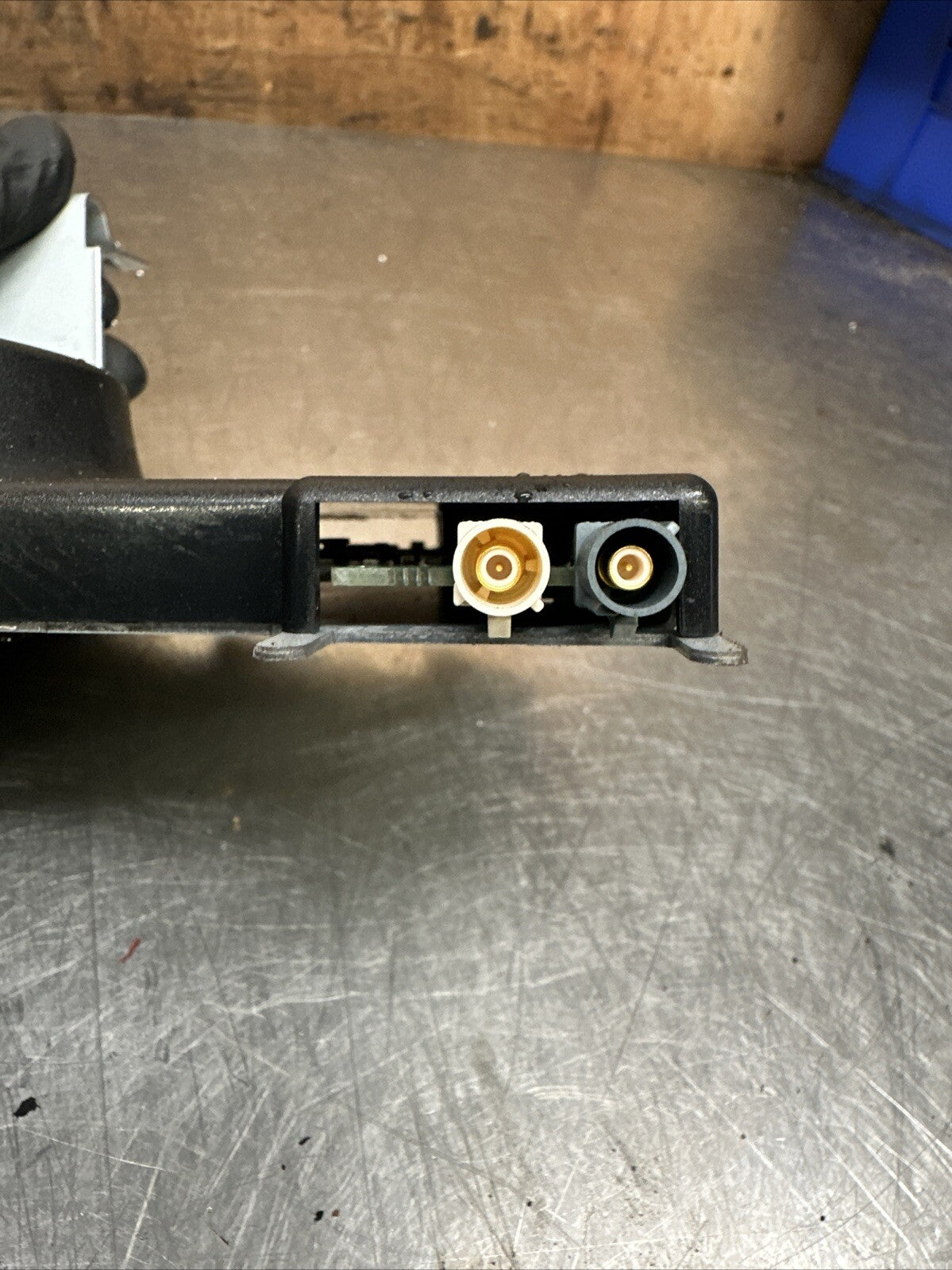 2008 AUDI A3 AERIAL ANTENNA AMPLIFIER 8P4035225D #2