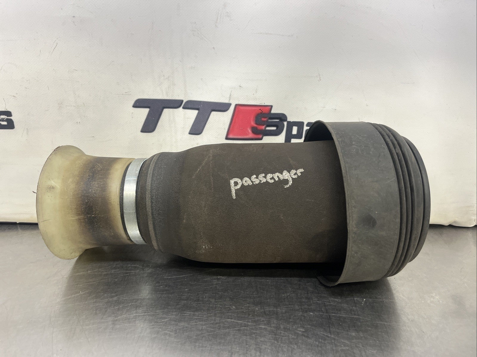 BMW E70 X5 Rear Left Air Suspension Bag 6790080