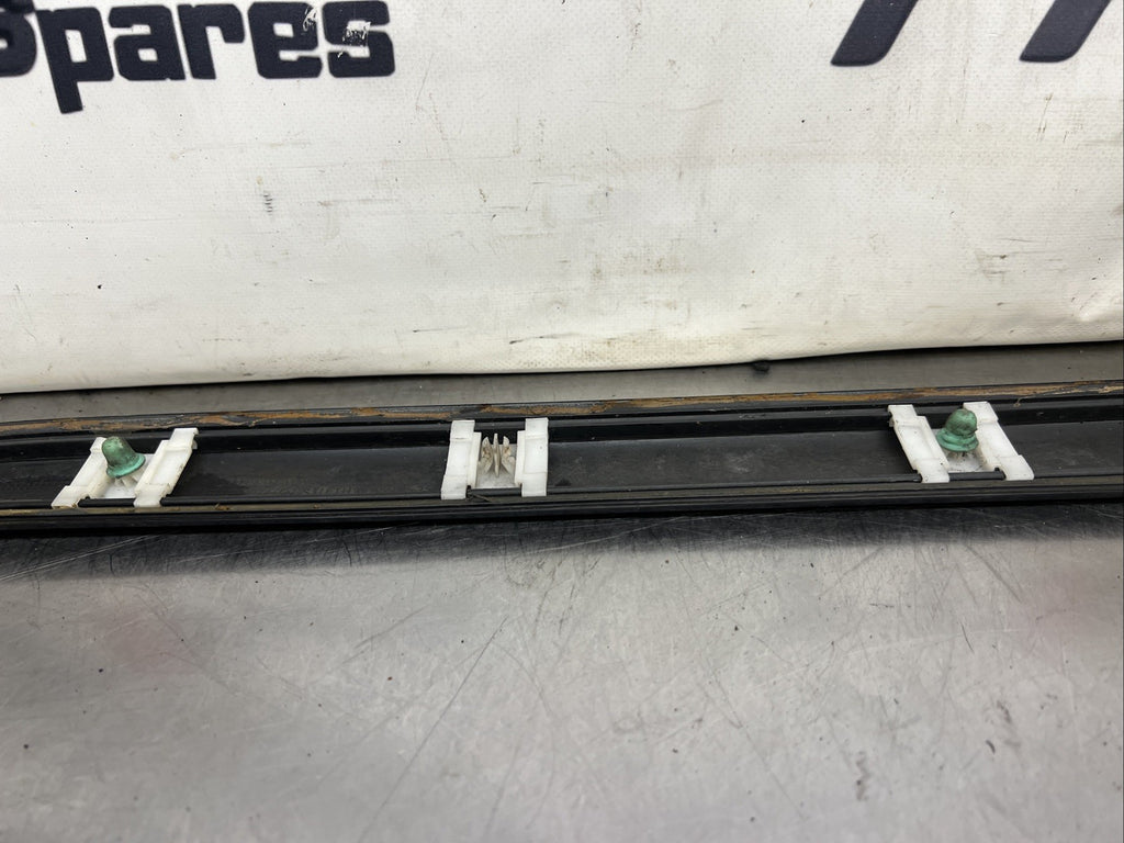 VW GOLF MK3.5 REAR LEFT TRIM MOULDING BLACK 1H3853535 COLOUR CONCERT PAINTED