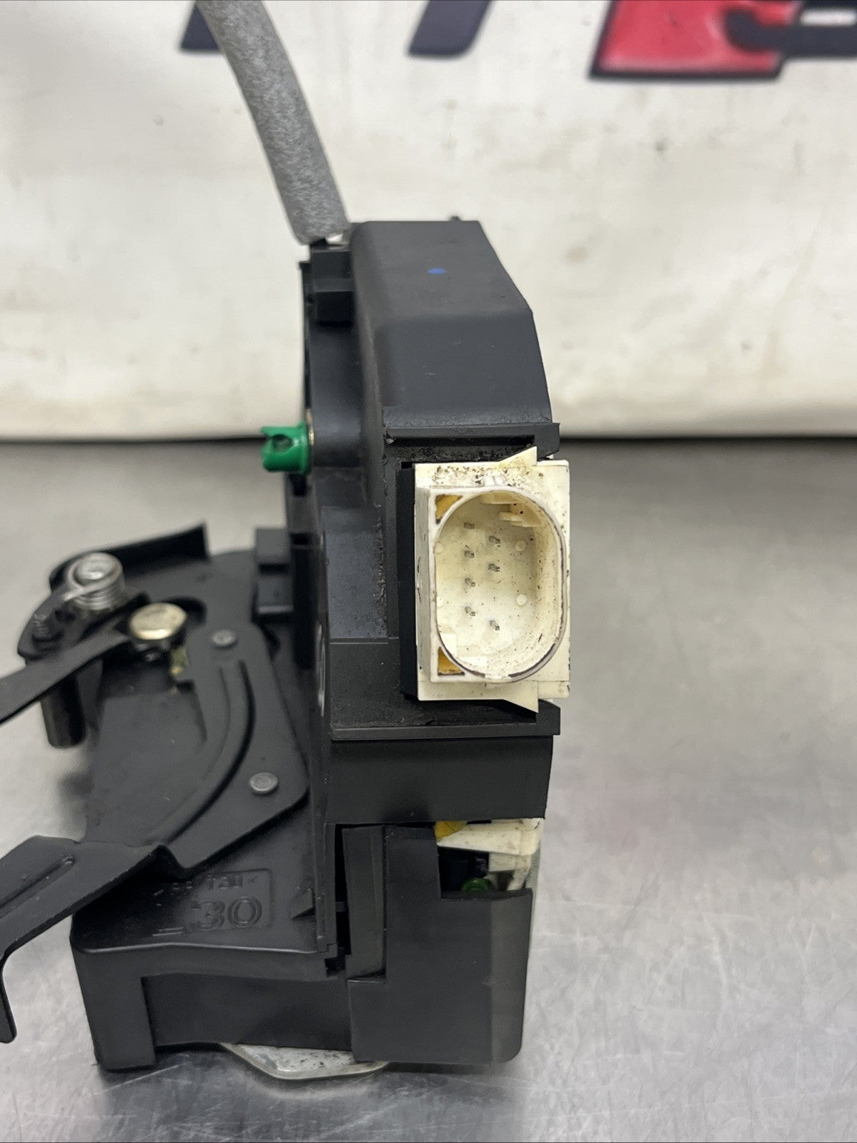 02-05 Range Rover L322 3.0 Drivers Rear Door Lock CWC500080