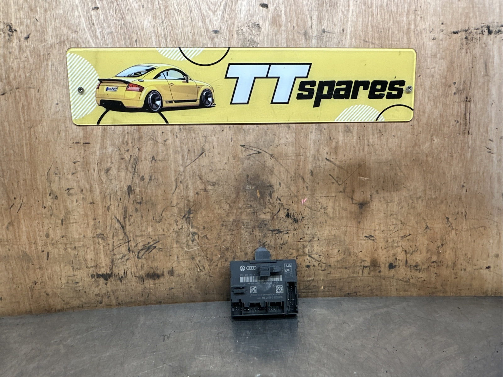 Audi A5 S LINE 2.0 TDI  Front Left Door Module Control Unit 8T0959792K 2010