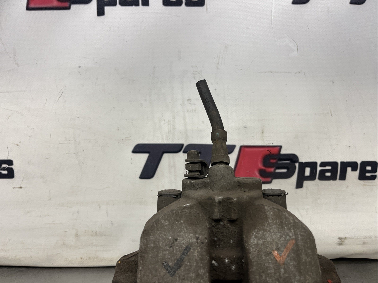 BMW E70 X5 REAR PASSENGER LEFT SIDE BRAKE CALIPER 44-20  44/20