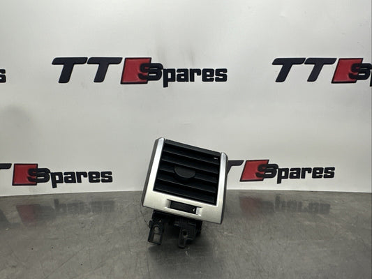 2005-2009 RANGE ROVER SPORT  MIDDLE PASSANGER SIDE AIR VENT JBD500170XXX