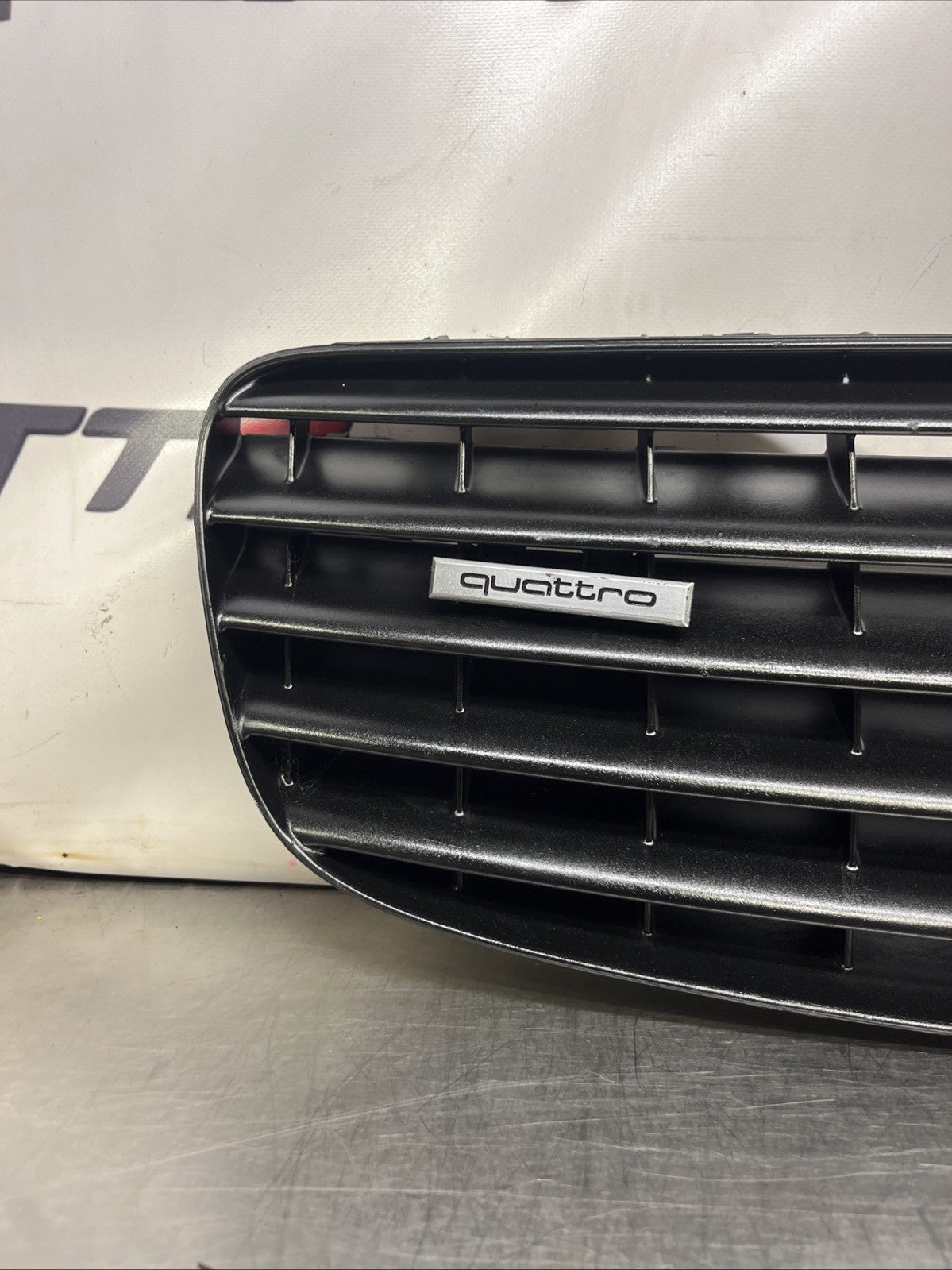 Genuine Audi TT Mk1 8N 99-06 Quattro Badge 5 slat Grille bumper