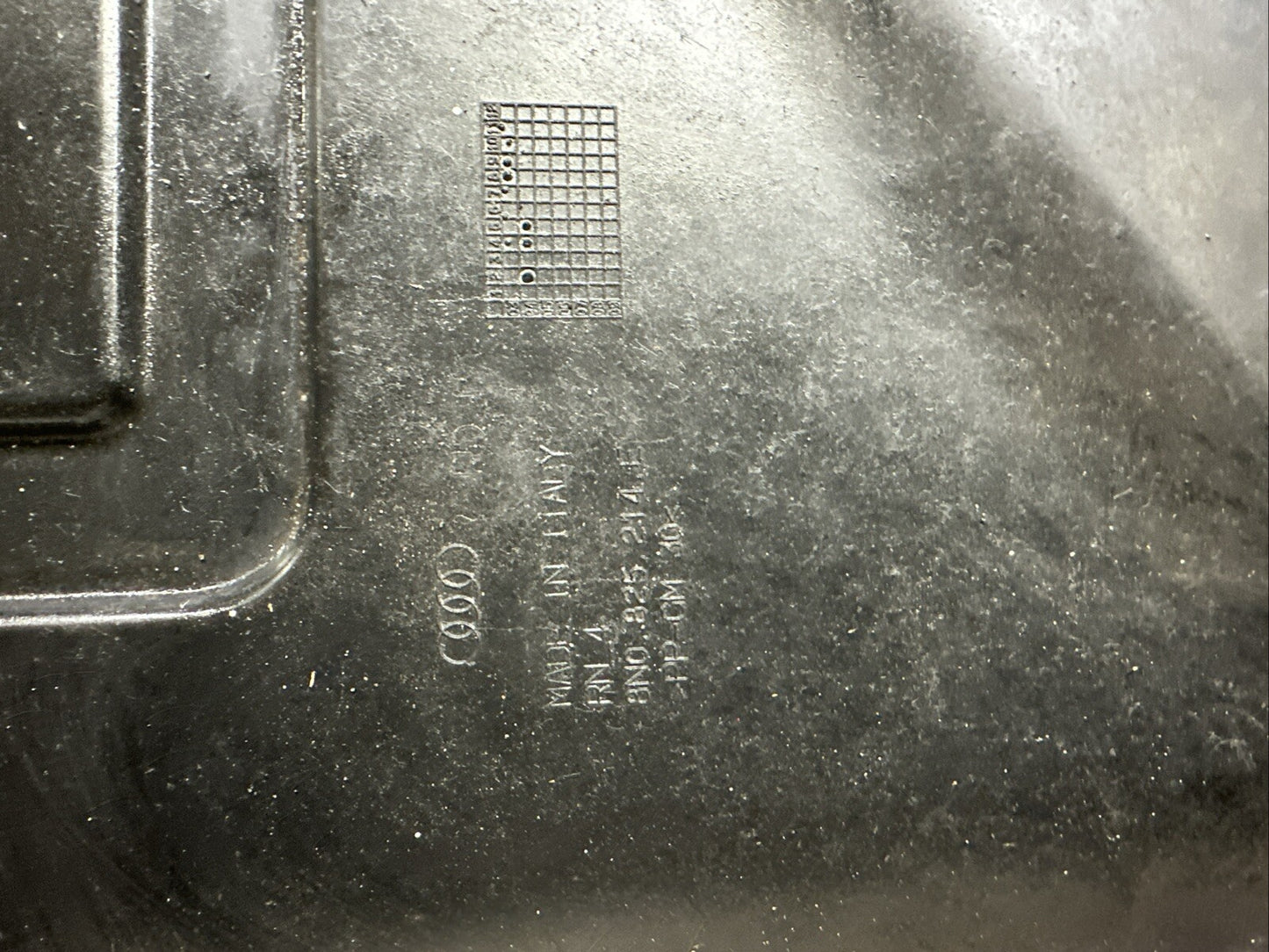 AUDI TT MK1 V6 REAR UNDER TRAYS 8N0825214E