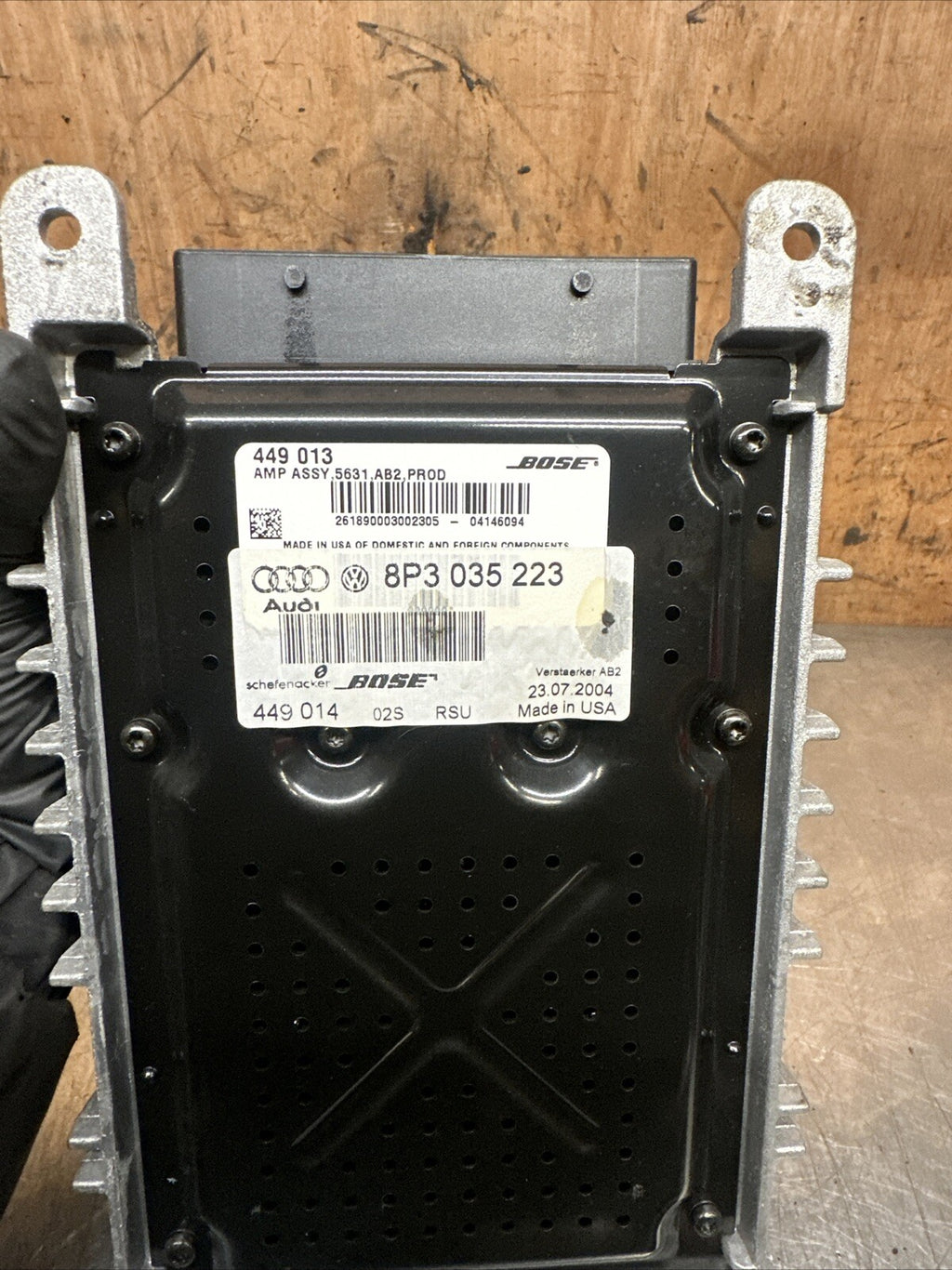 8P3035223B 2009 AUDI A3 8P BOSE SOUND AMPLIFIER 