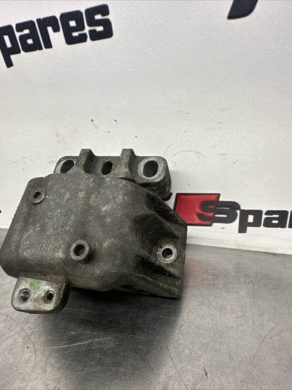 Original Audi TT 8N engine / transmission bearing holder 1J0199262CE
