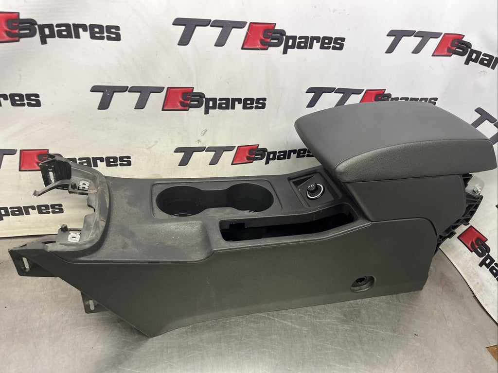 34104 C3 2013-2016 MK3 SEAT LEON CUPRA 280 5 DOOR CENTRE CONSOLE ARM REST.