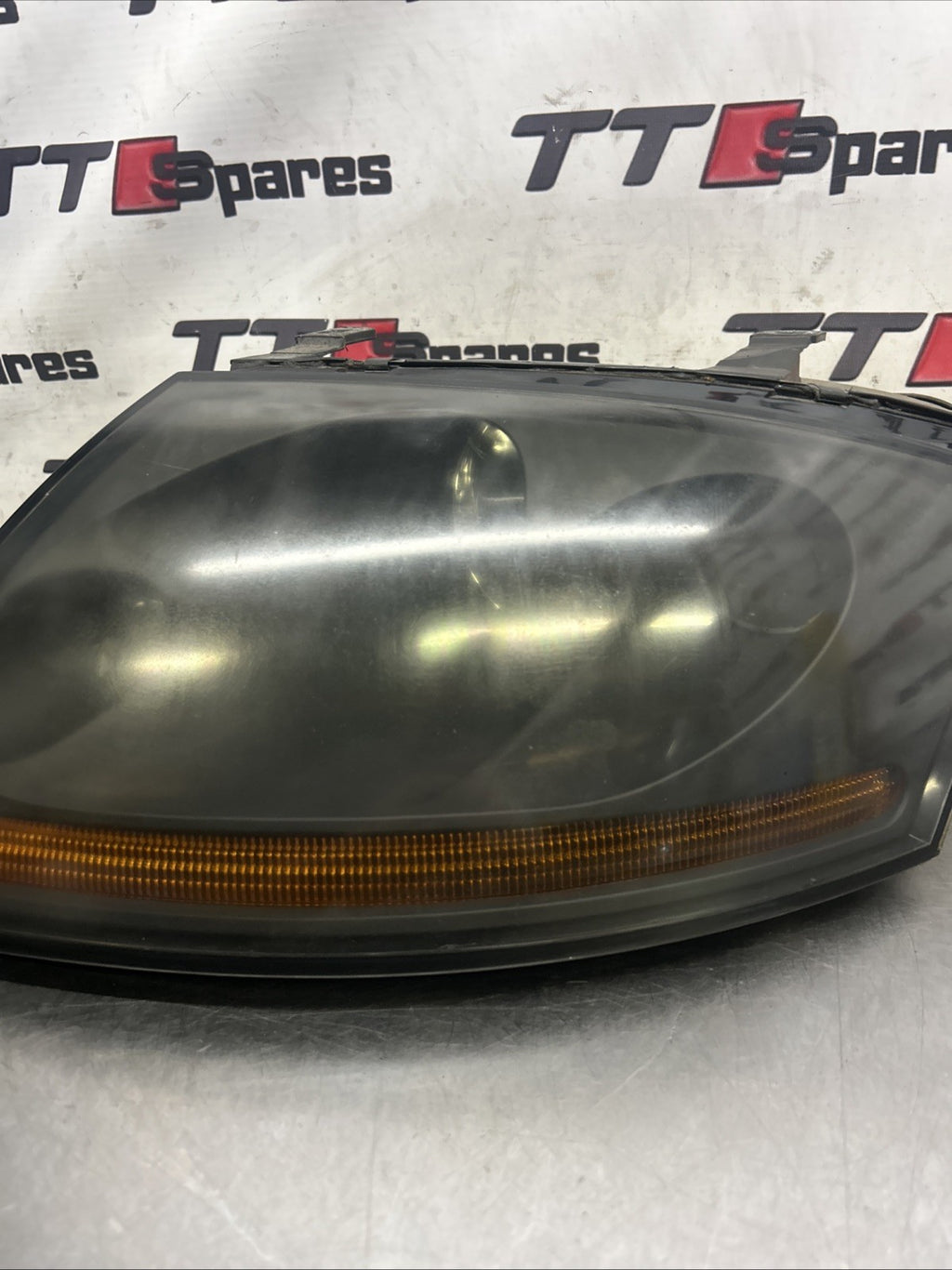 2002-2006 Audi TT Left Passenger Headlight / Headlamp 8N0941003BJ
