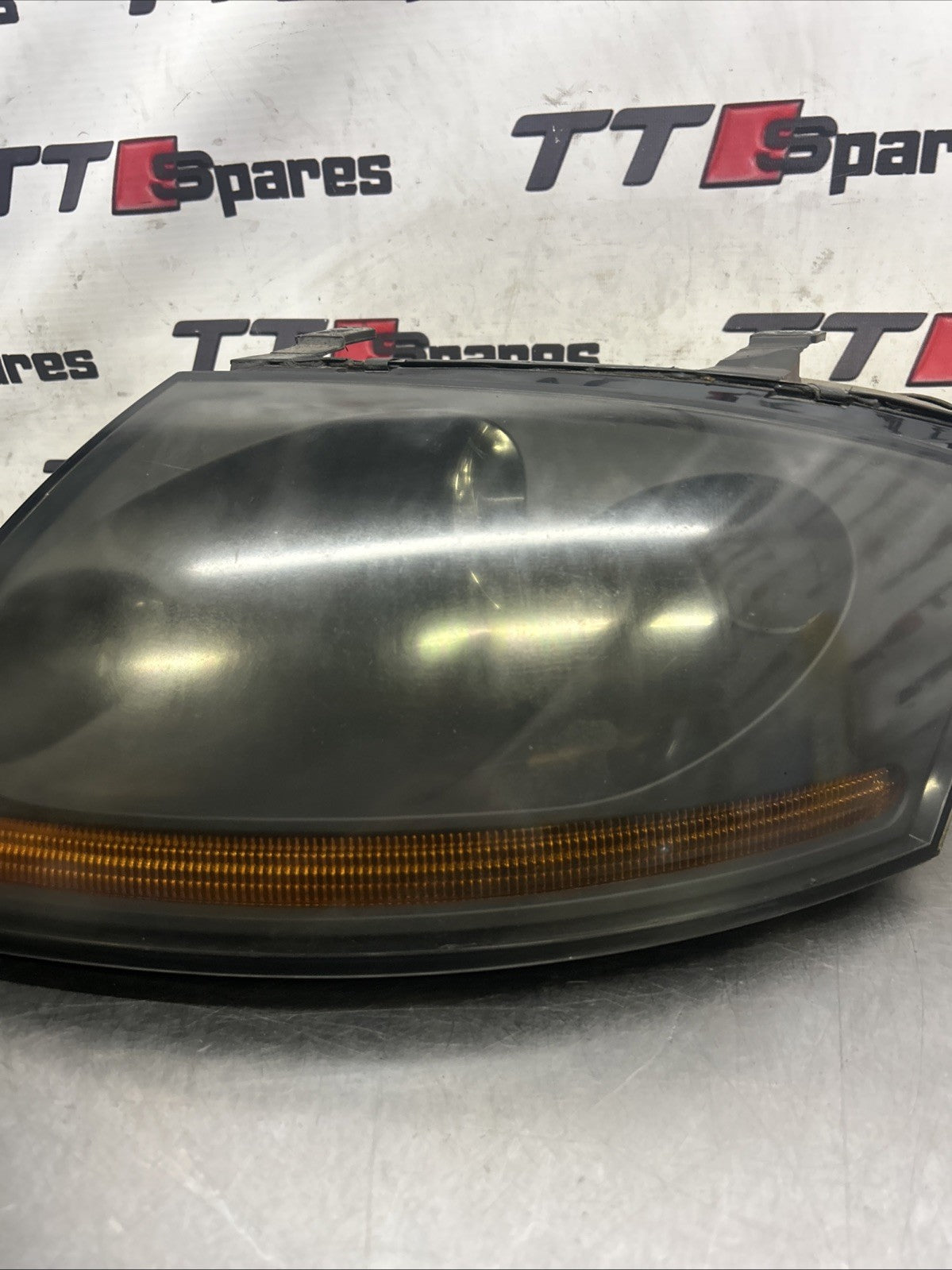 2002-2006 Audi TT Left Passenger Headlight / Headlamp 8N0941003BJ
