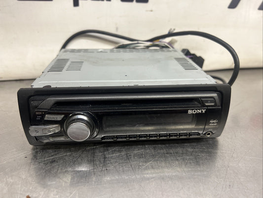Sony Car Stereo Radio  CD Player Head Unit CDX-GT25 Xplod 4x45W with Loom AB