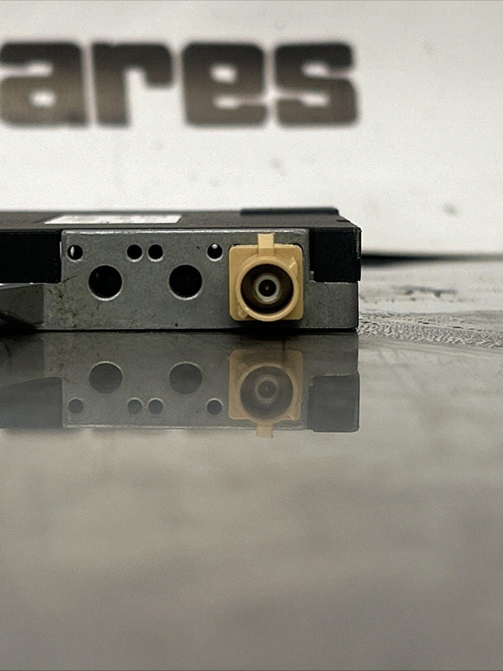 2008 AUDI TT 8J MK2 ANTENNA AERIAL AMPLIFIER MODULE UNIT 8J8035225M