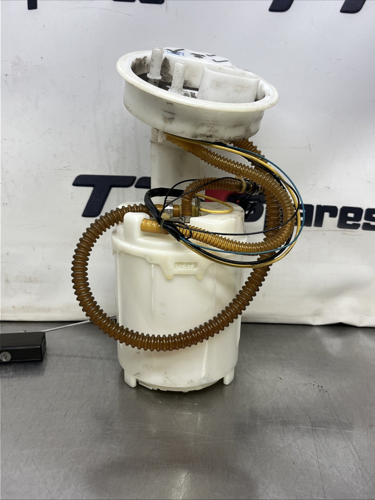 Audi TT Mk1 98-06 QUATTRO☆Electric Fuel Pump☆8L9919051J☆FREE TRACKED P&P 