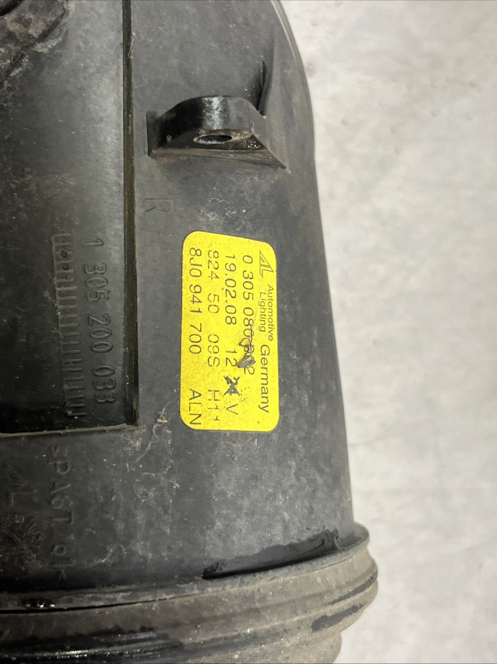06-14 AUDI TT MK2 FOG LIGHT DRIVERSIDE 8J0941700 USED 