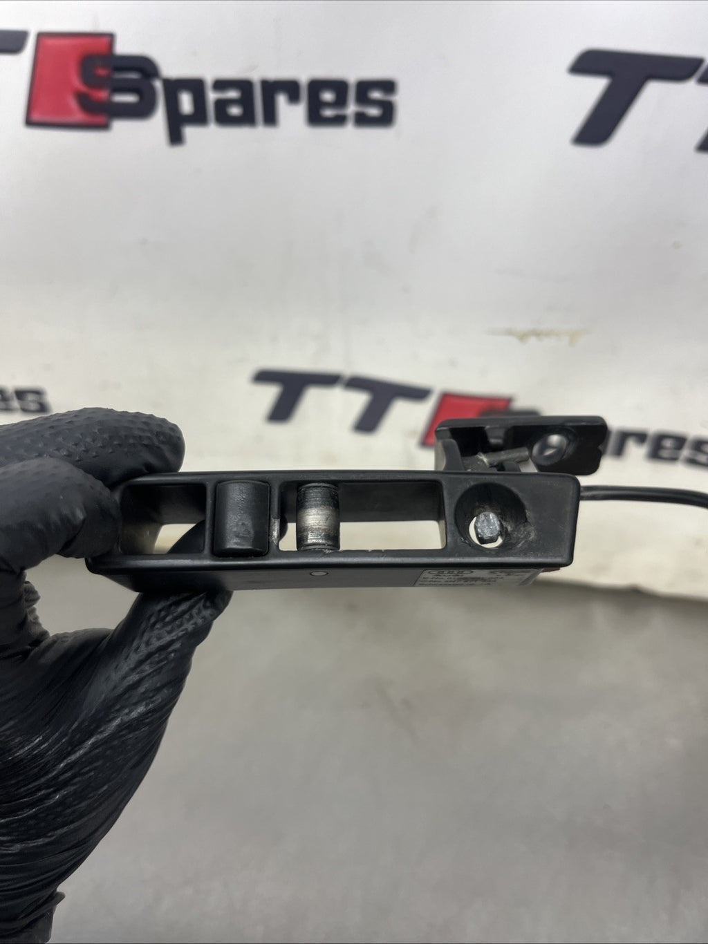 Audi TT 8N Mk1 Roadster OS Right Hood Closure Latch 8N7871444