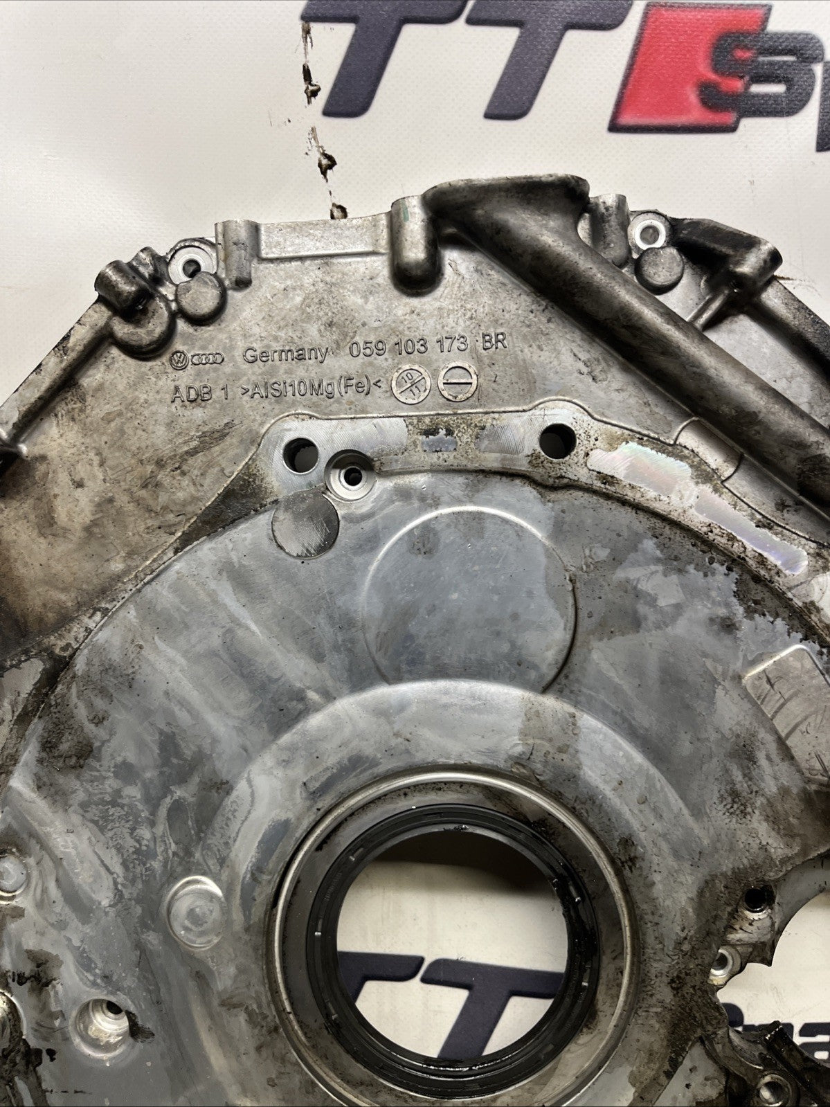 AUDI Q7 TIMING CHAIN COVER 3.0 TDI CRCA-CRC DIESEL 059103173BR MK1 4L 2011