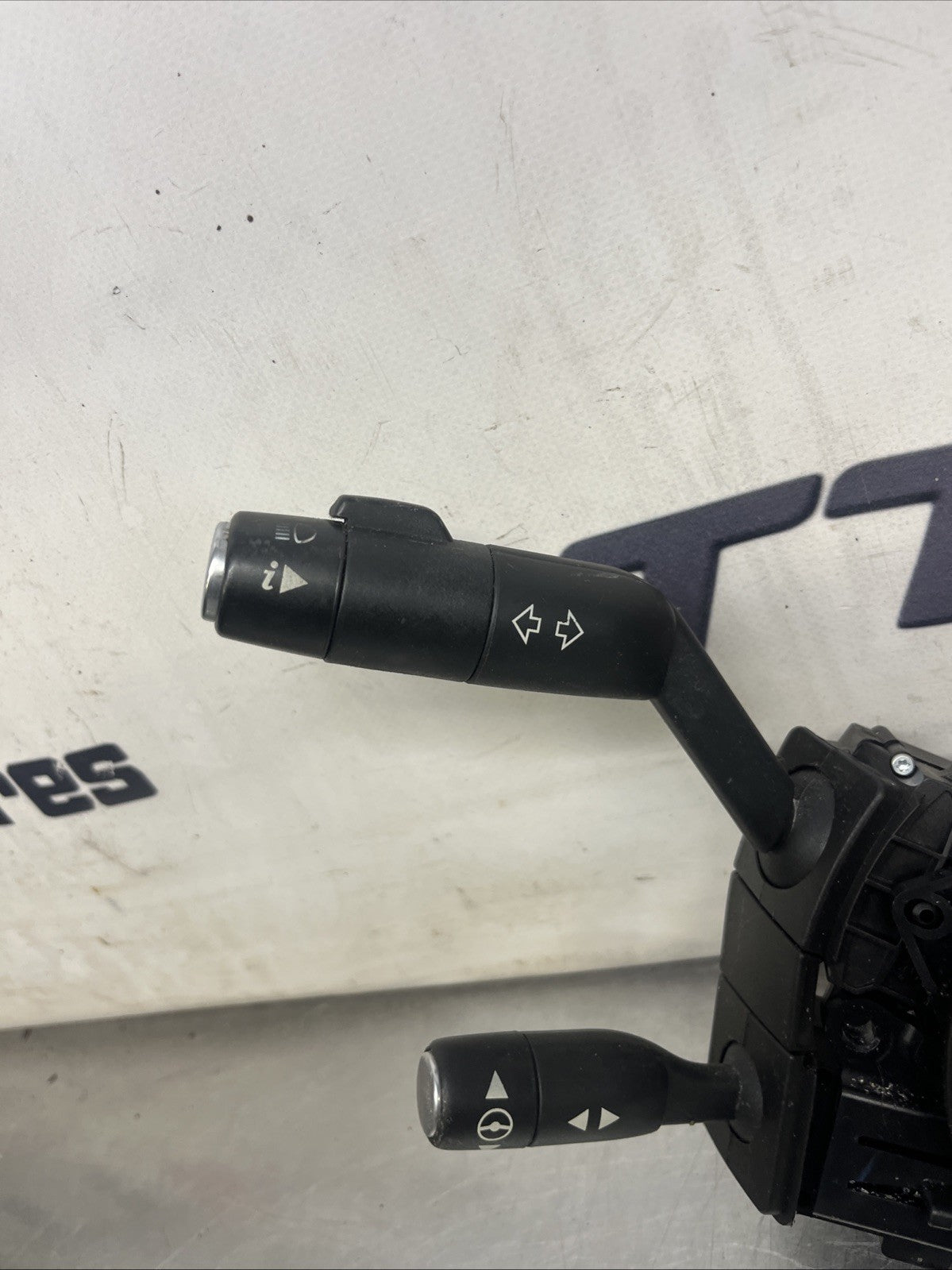 RANGE ROVER VOGUE L322  WIPER AND INDICATOR STALK AH4213N064BA