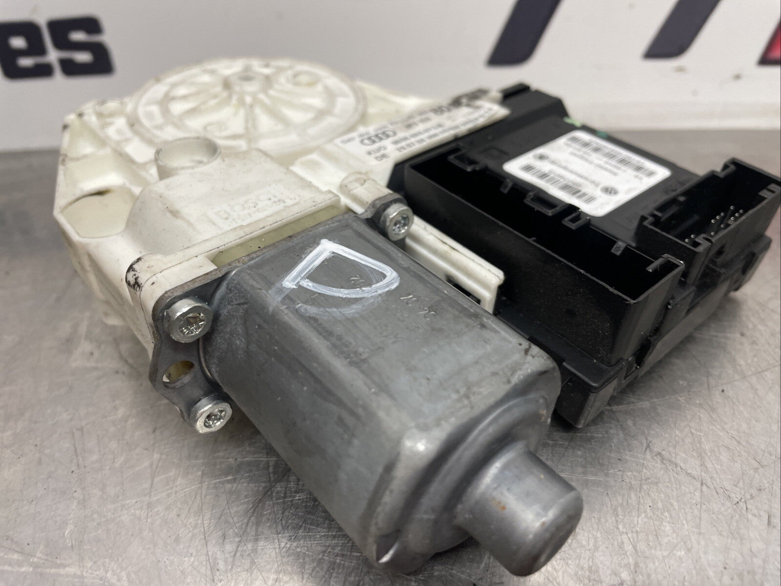 AUDI A3 8P2 (2005   2008)  WINDOW MOTOR 8P0959801E  8P4959801E #863