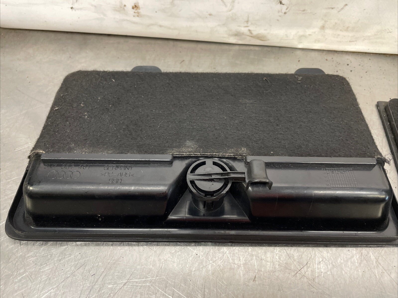 AUDI TT 8N MK1 Roadster Access Panel PAIR 8N7867401 8N7867402