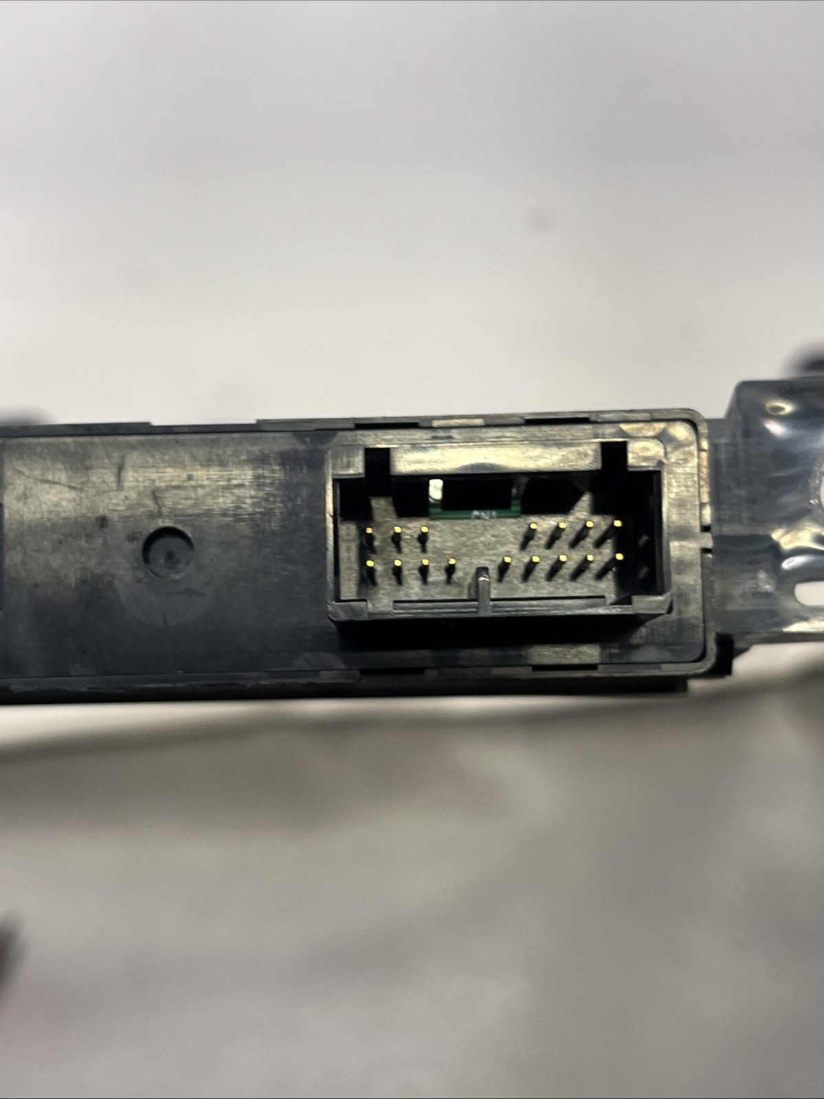 YUL500630WUX GENUINE RANGE ROVER SPORT HAZARD WARNING SWITCH