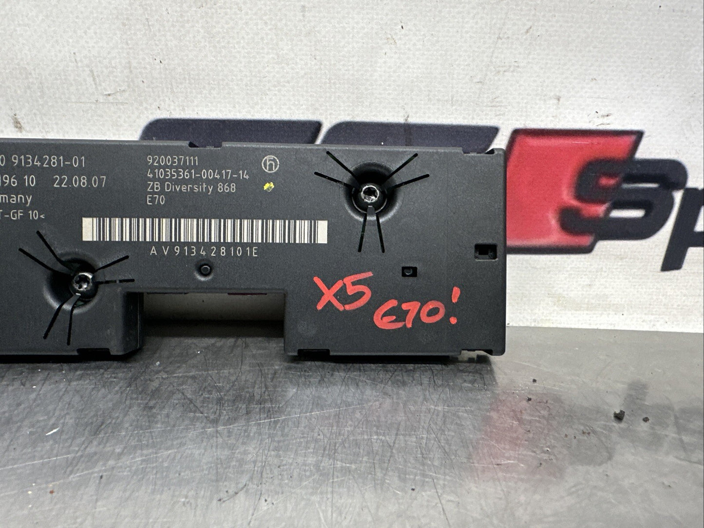 2004-2012 BMW 1 SERIES E81/87 AMPLIFIER ANTENNA CONTROL MODULE 10819610