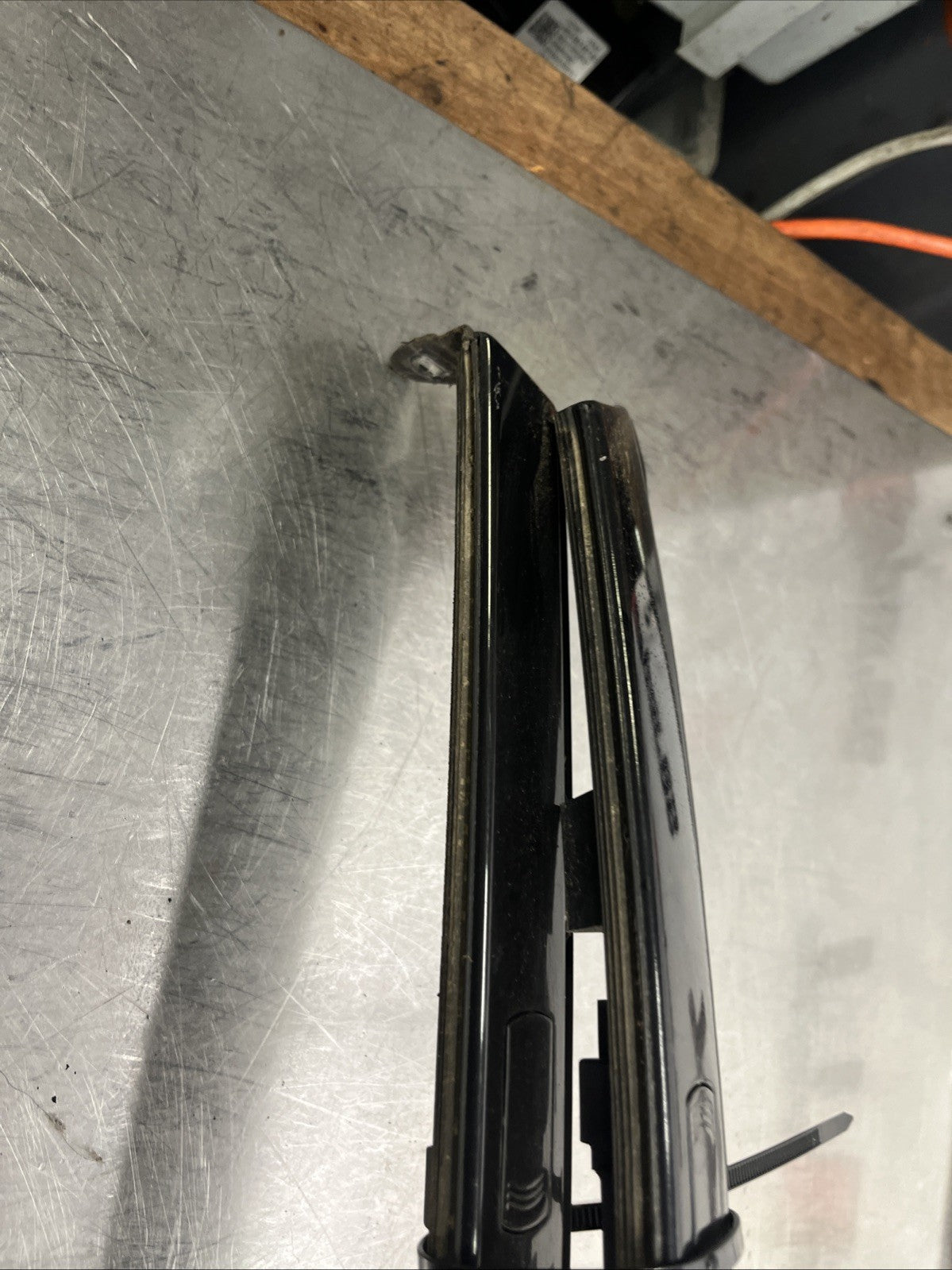 AUDI TT MK1 8N 98-06 COUPE PAIR ROOF GUTTER TRIMS RAILS Black Lz9v