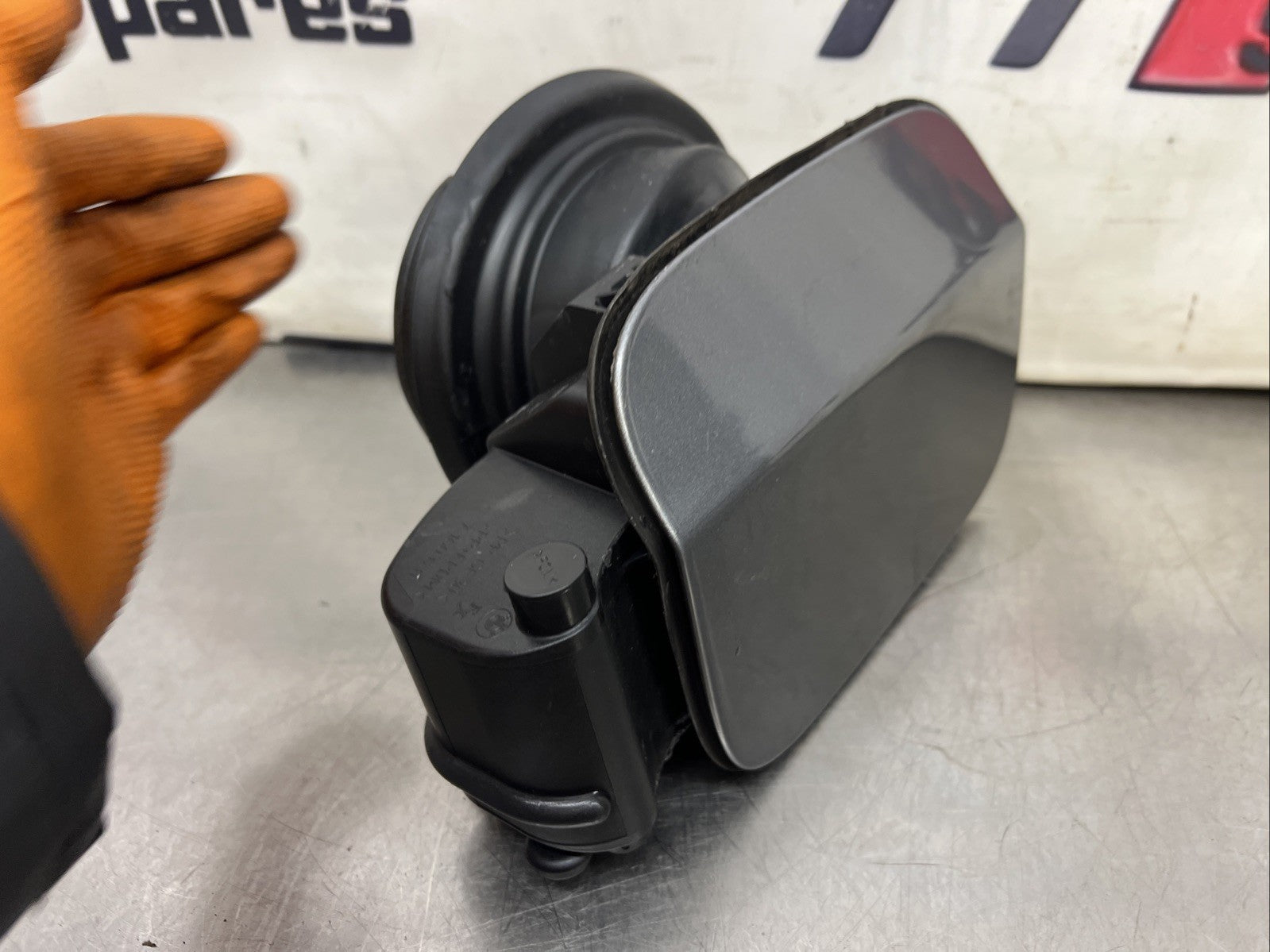 BMW X5 E70 2009 FUEL DOOR COVER IN SPACE GREY 